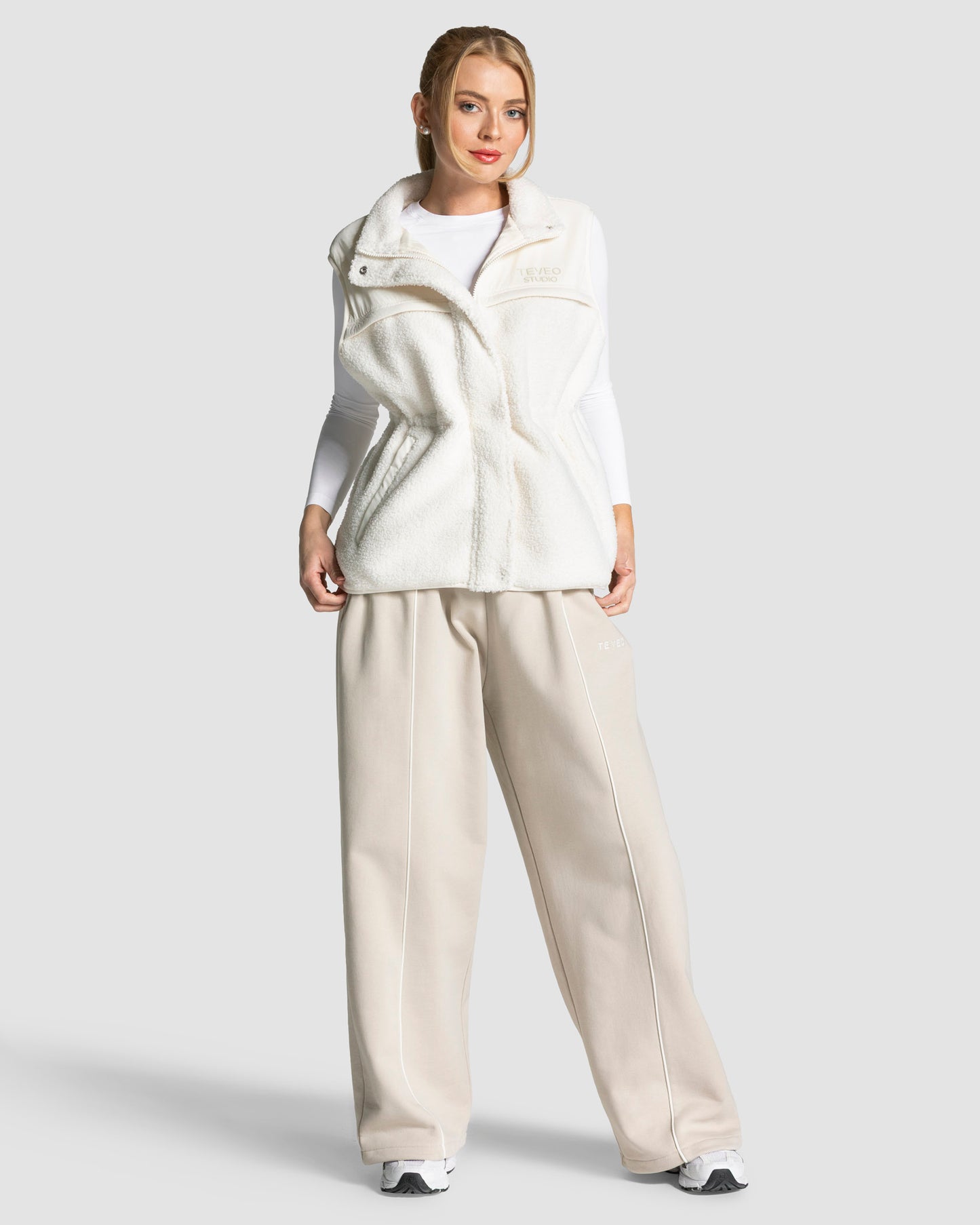 Studio Teddy Vest ‘Cream’