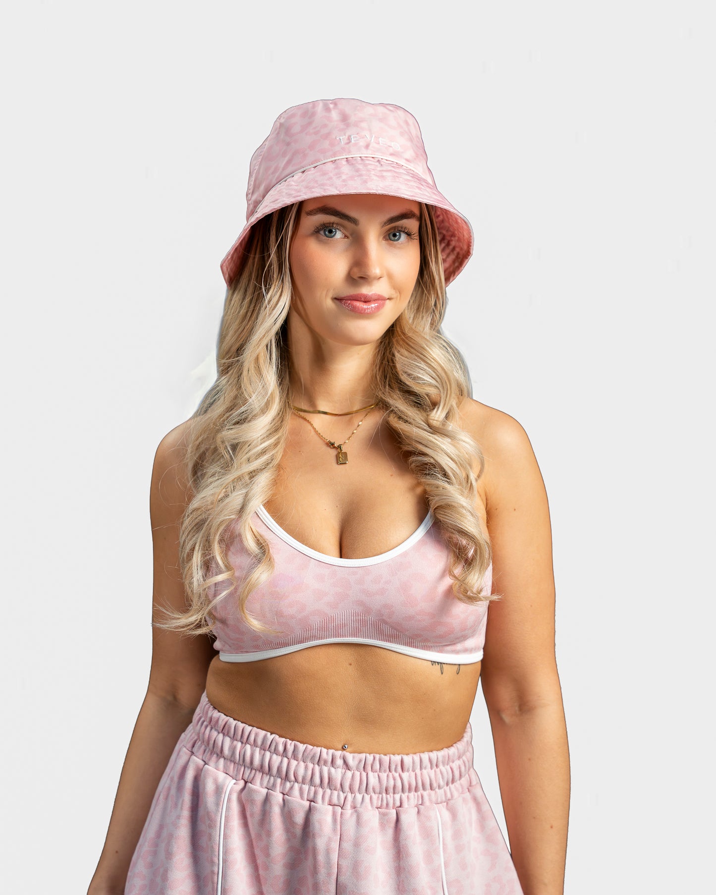Cappello a secchiello Contrastline “Stampa leopardata Rosa"
