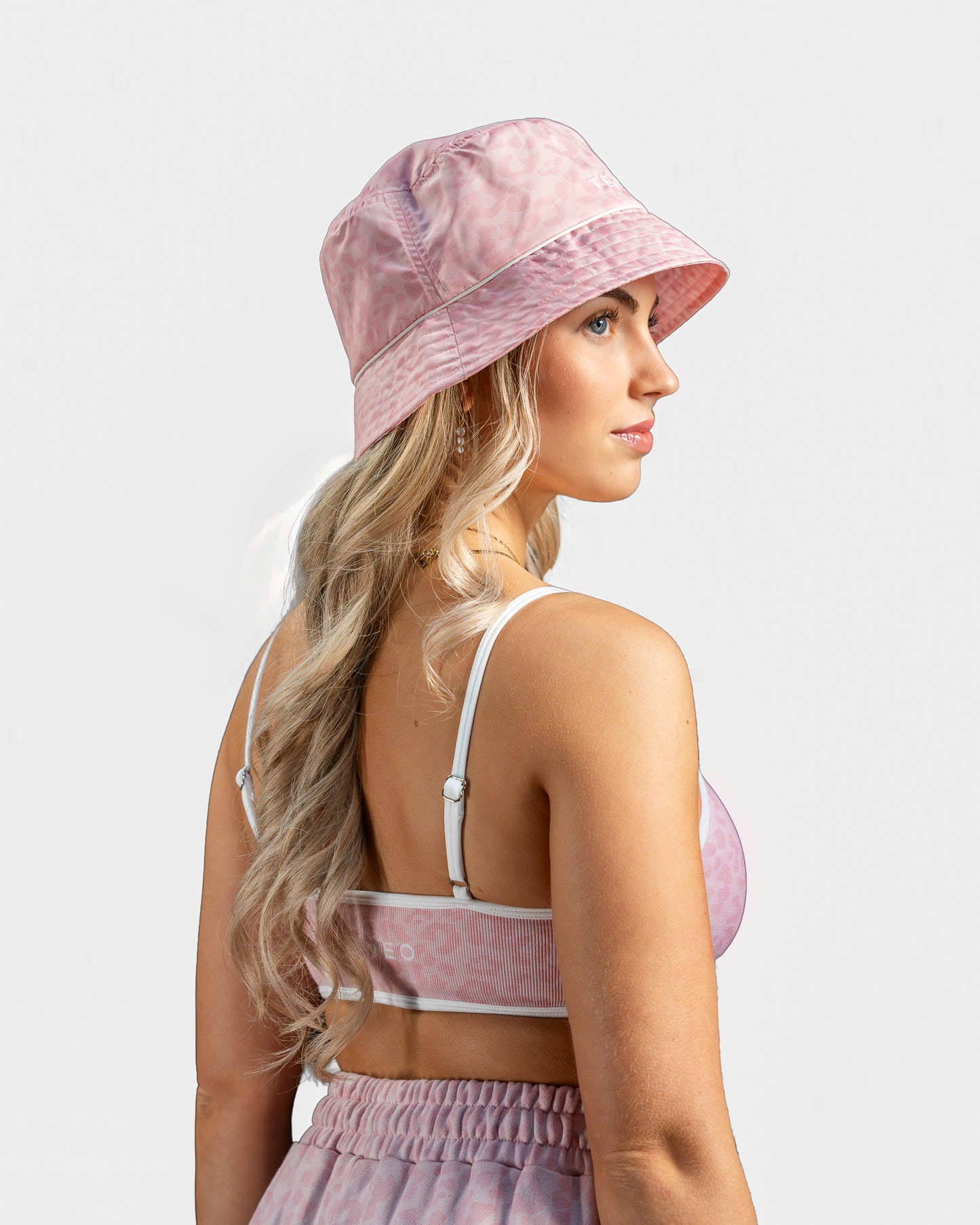 Cappello a secchiello Contrastline “Stampa leopardata Rosa"