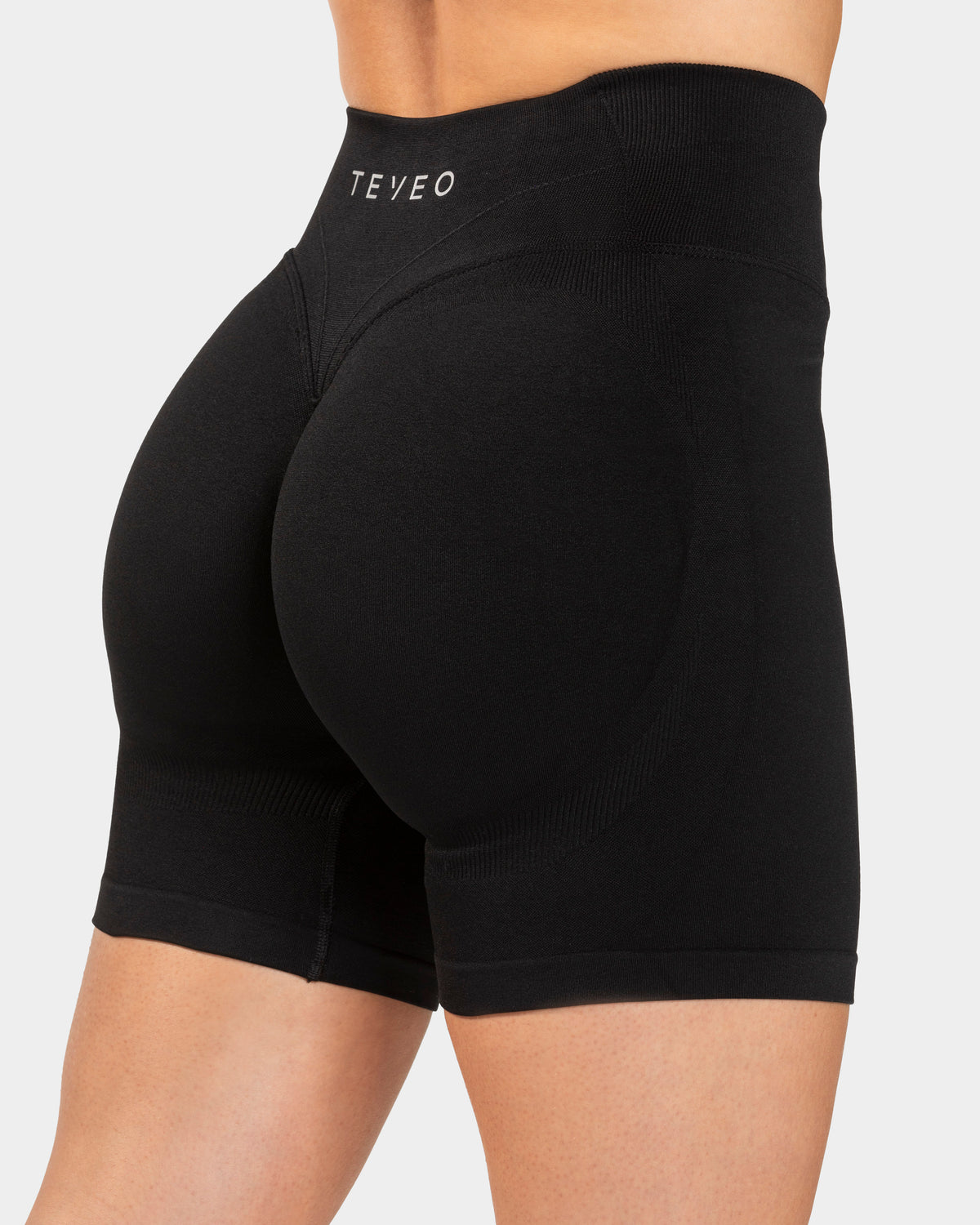 END Running Sculpt Scrunch Shorts "Schwarz"