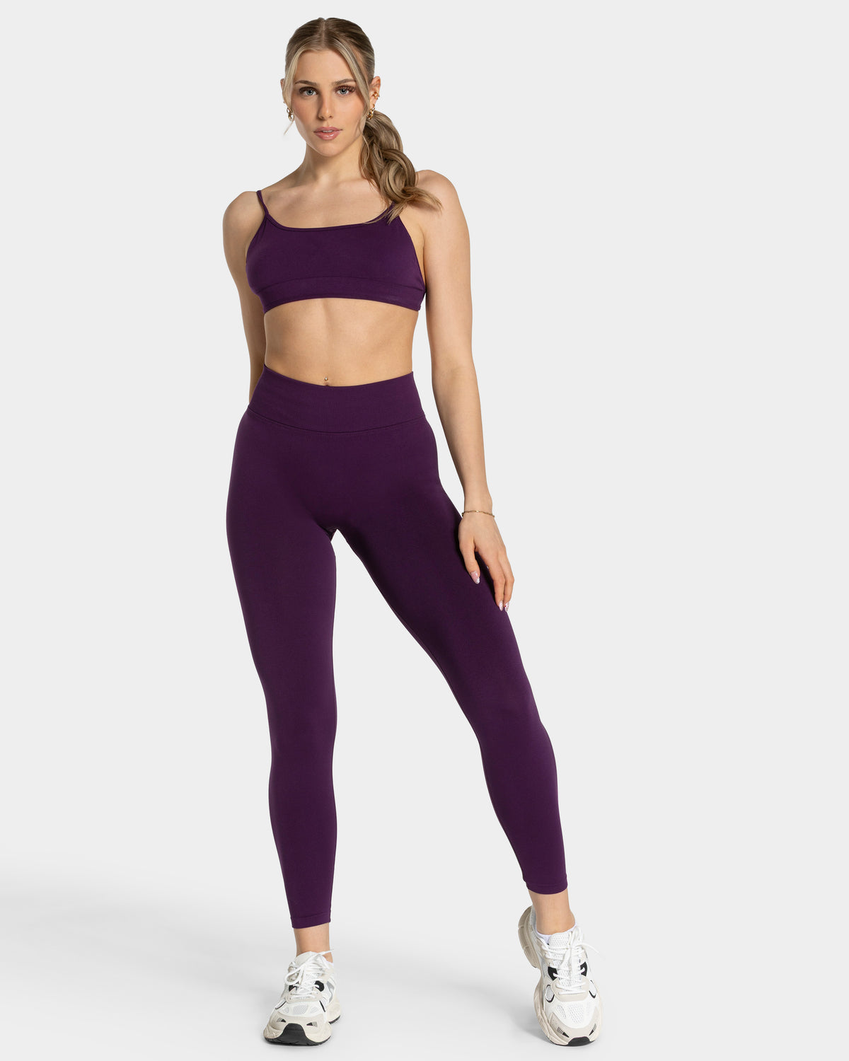Femme Backless Bra ‘Aubergine’
