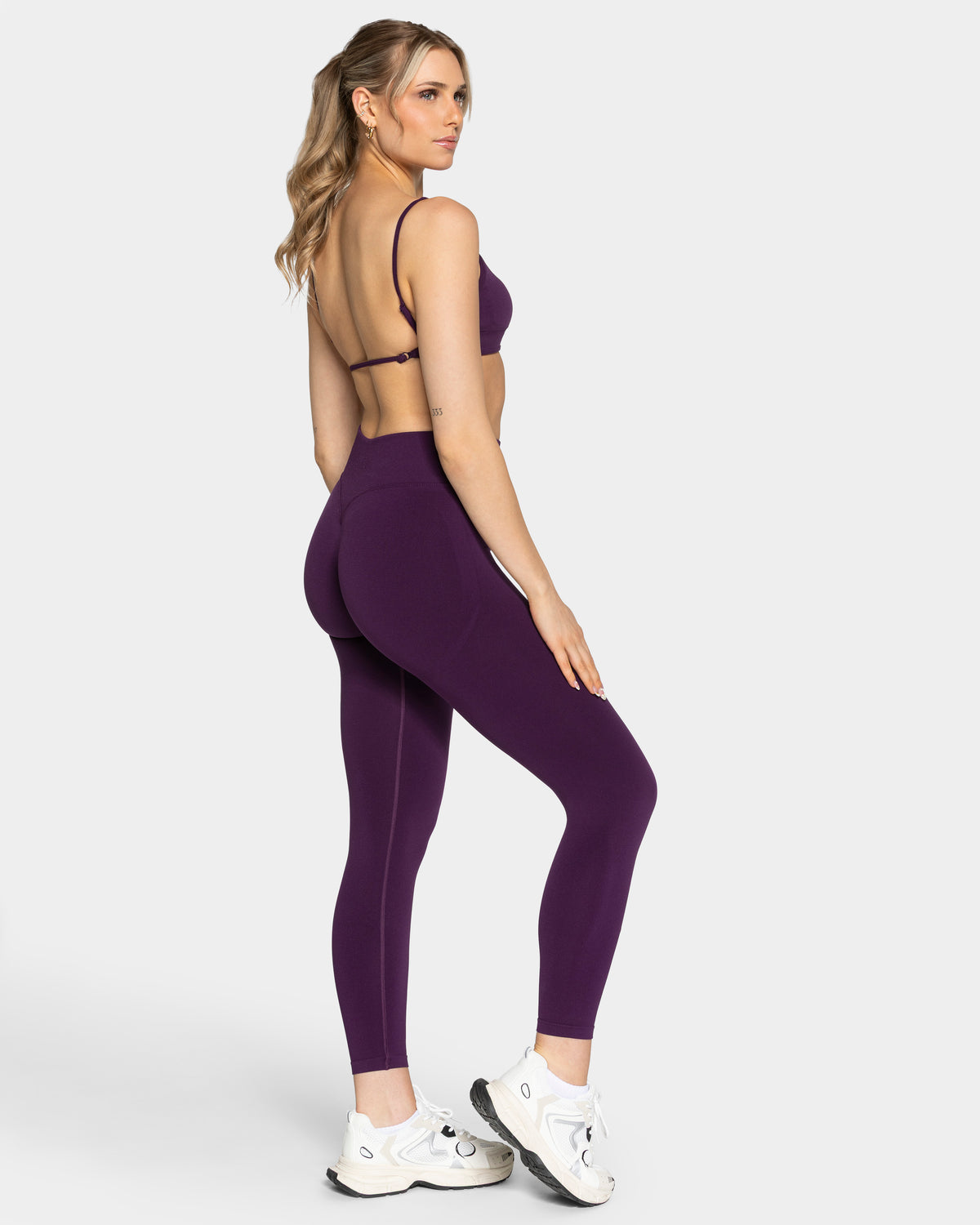 Femme Backless Bra ‘Aubergine’