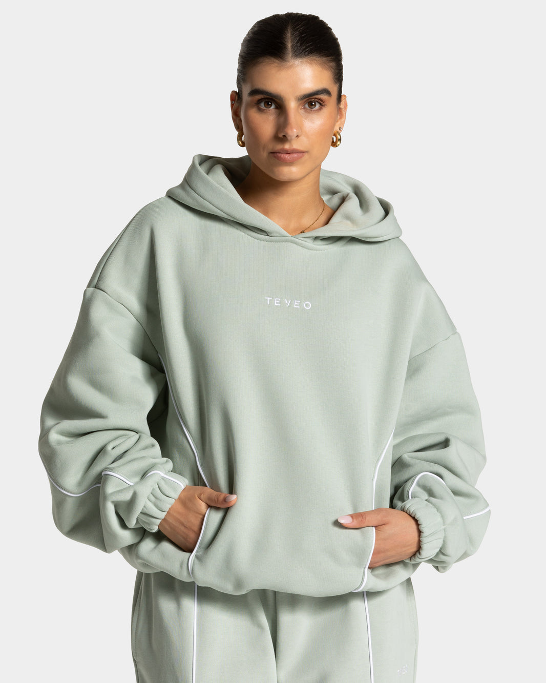 Contrastline Hooded Sweater ‘Pistachio’