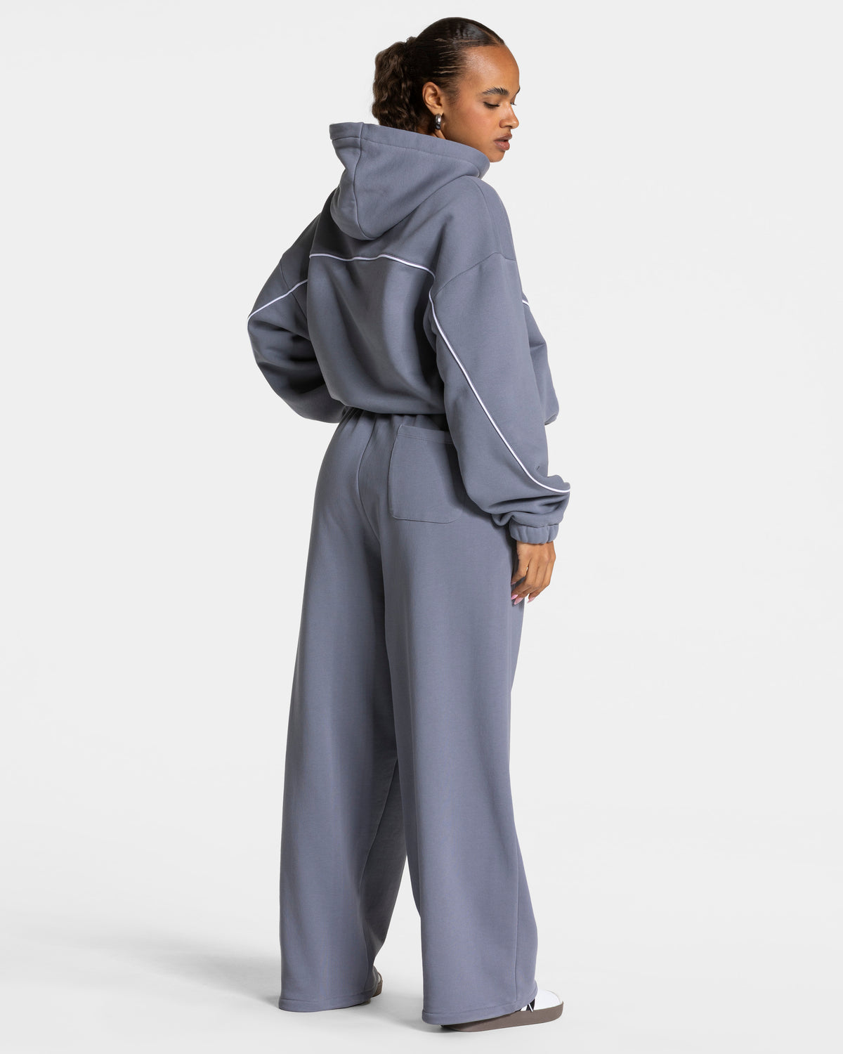 Contrastline Hooded Sweater ‘Ice Grey’