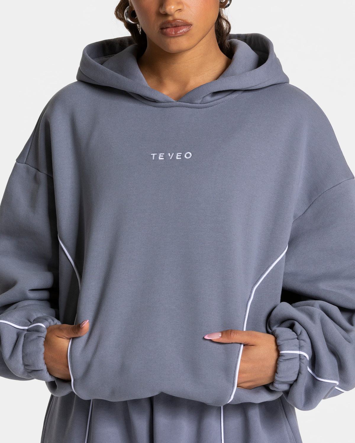 Contrastline Hooded Sweater ‘Ice Grey’