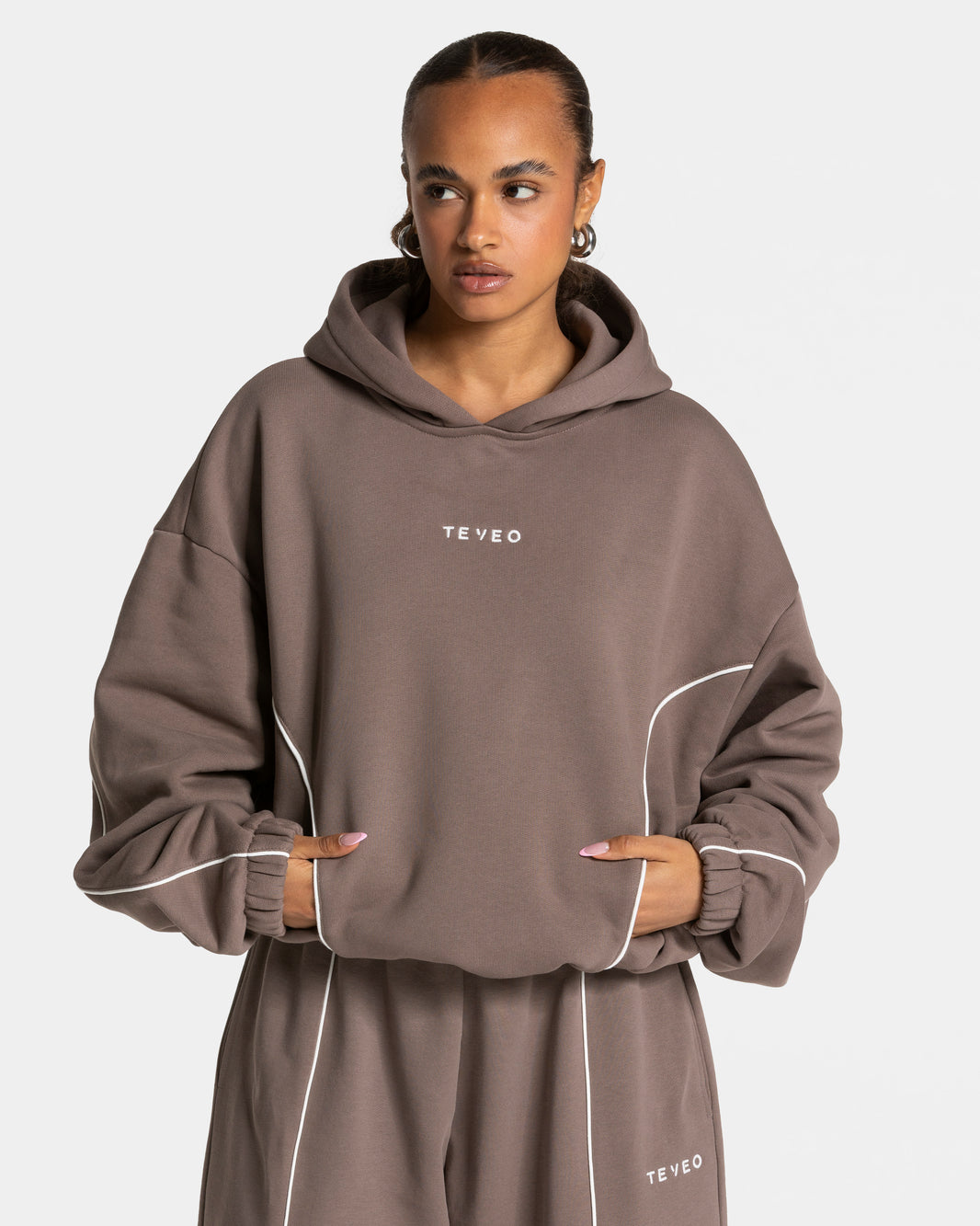 Contrastline Hooded Sweater ‘Mocha’