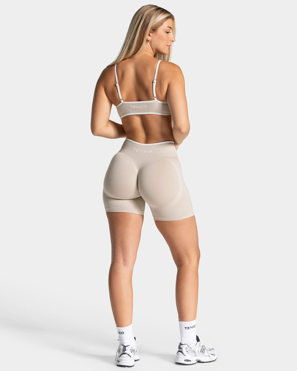 Szorty Contrastline Sculpt Scrunch „Cream”
