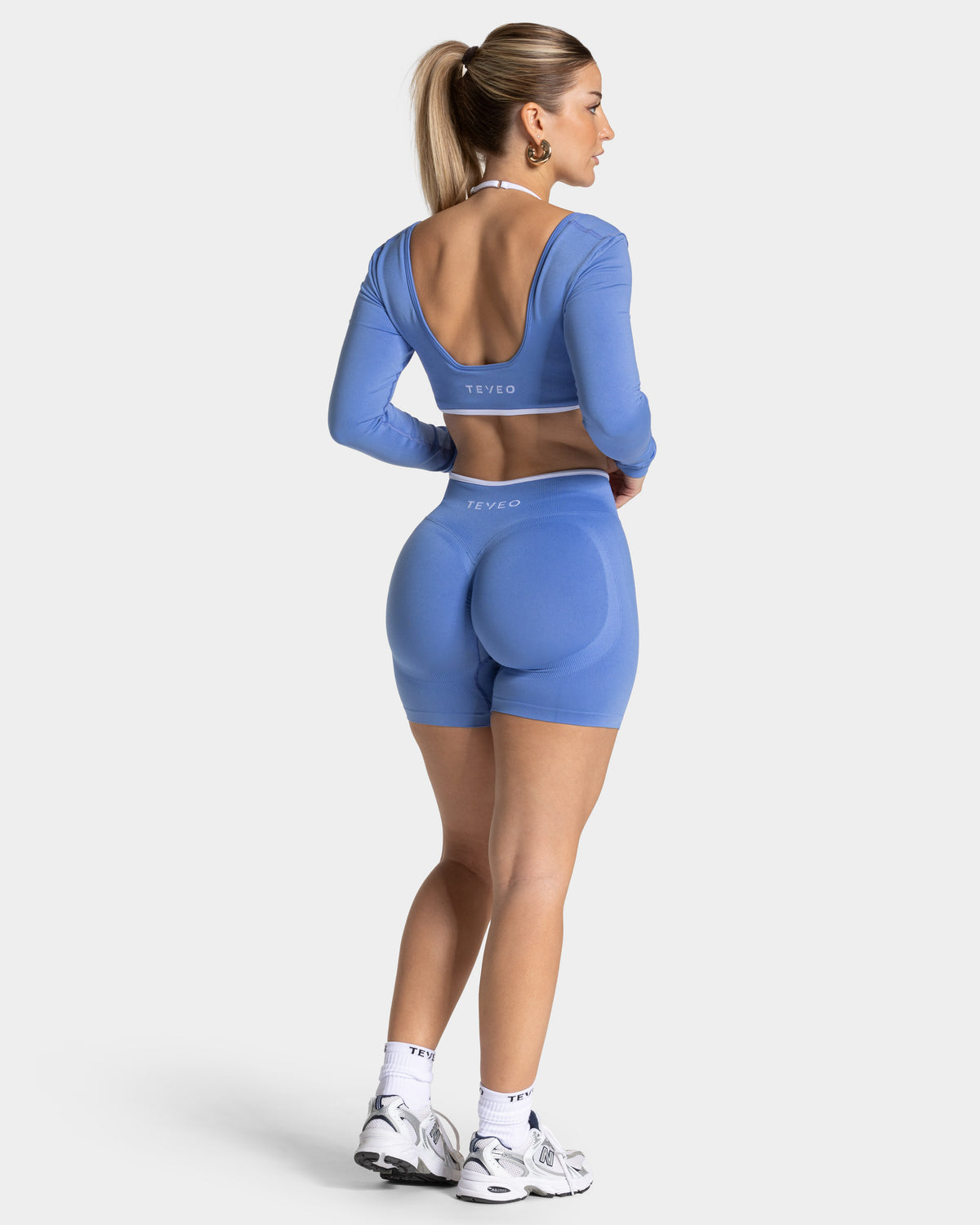 Contrastline Sculpt Scrunch Shorts ‘Azure’