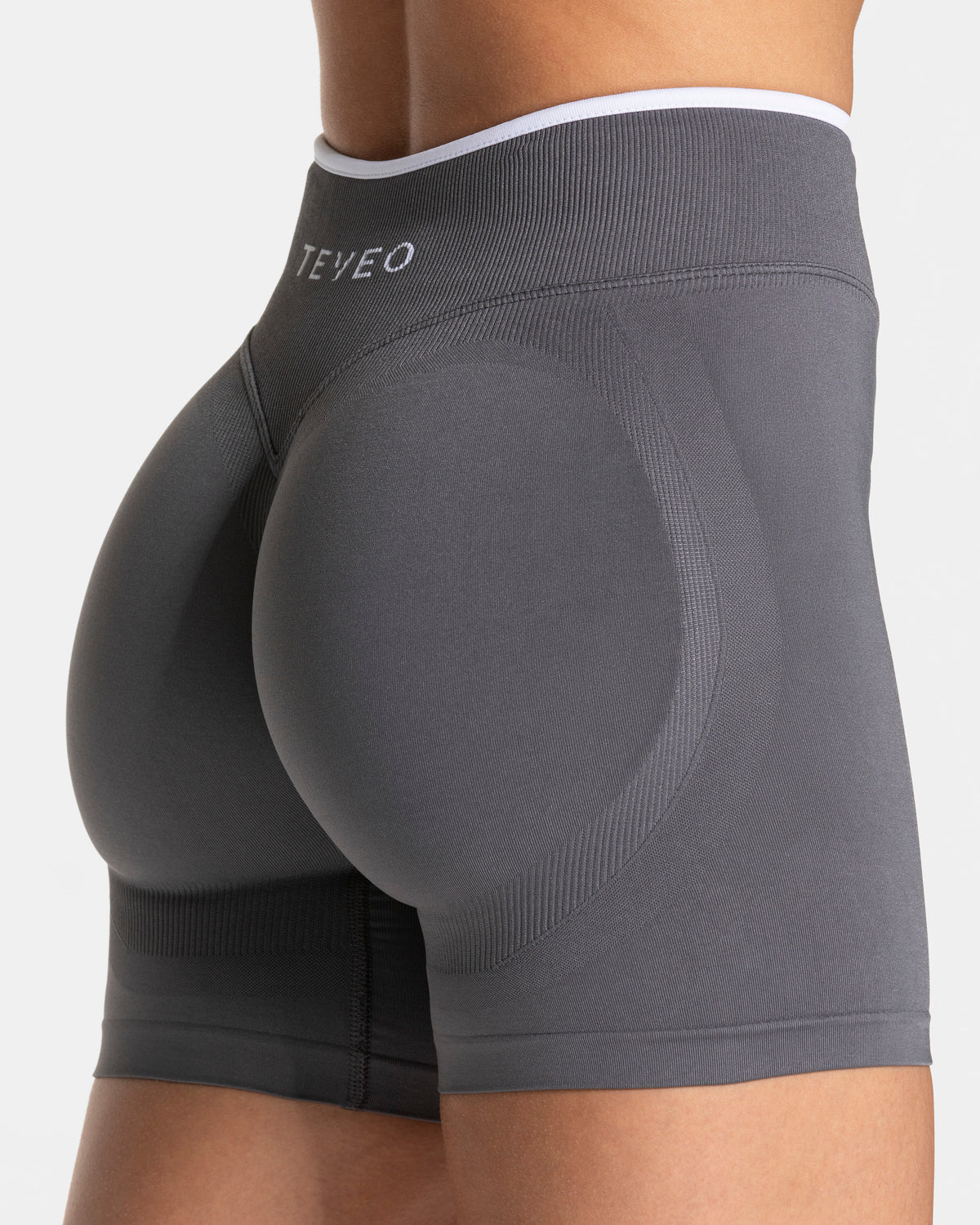 Contrastline Sculpt Scrunch Shorts ‘Graphite’