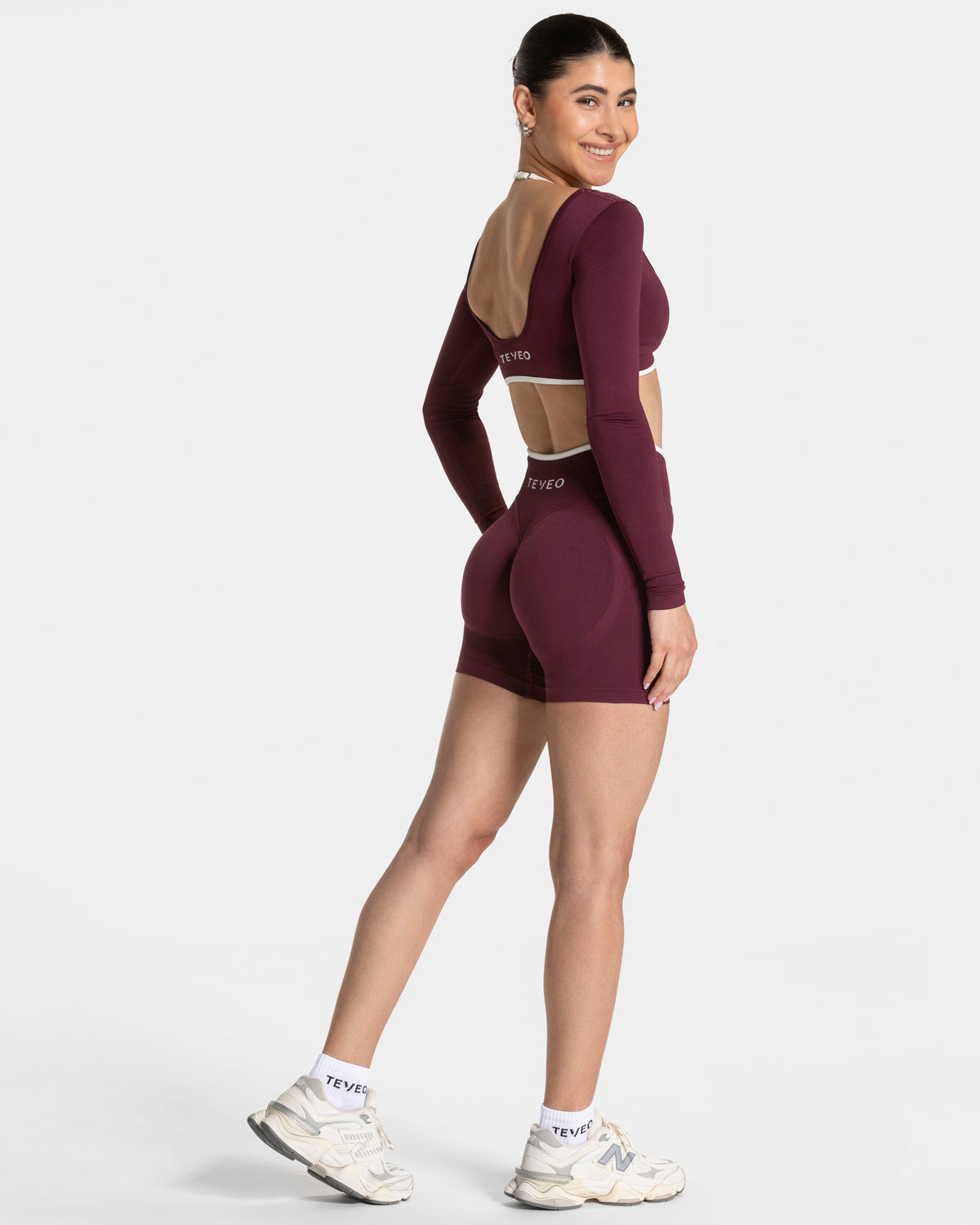 Contrastline Sculpt Scrunch Shorts ‘Plum’