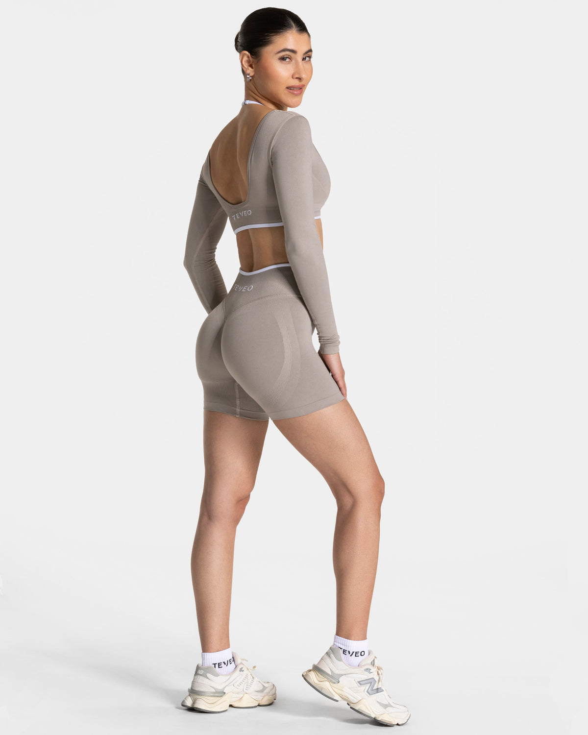 Contrastline Sculpt Scrunch Shorts ‘Stone’