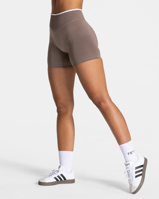 Contrastline Sculpt Scrunch Shorts ‘Mocha’
