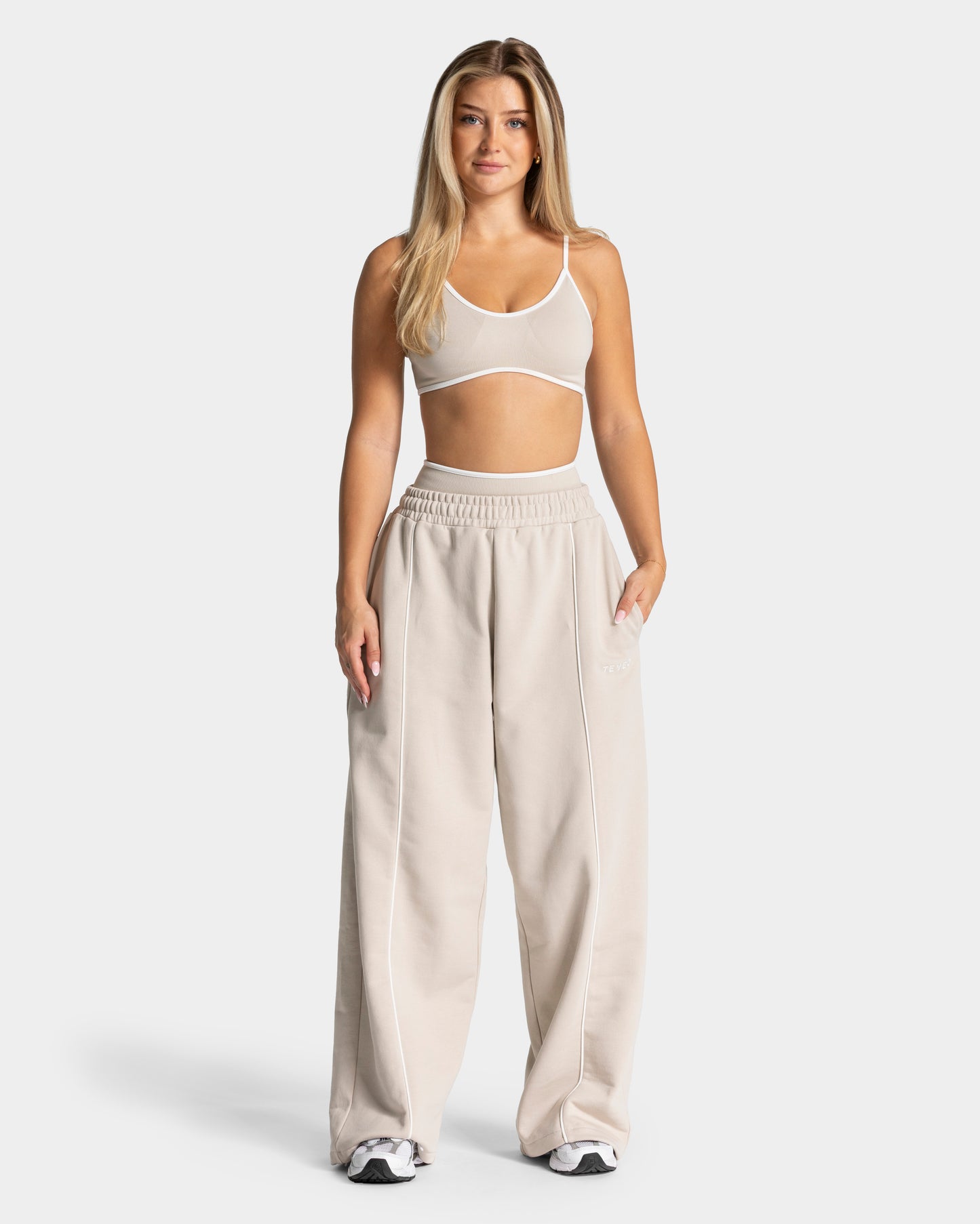 Ignite Wide Leg Jogger "Cream"