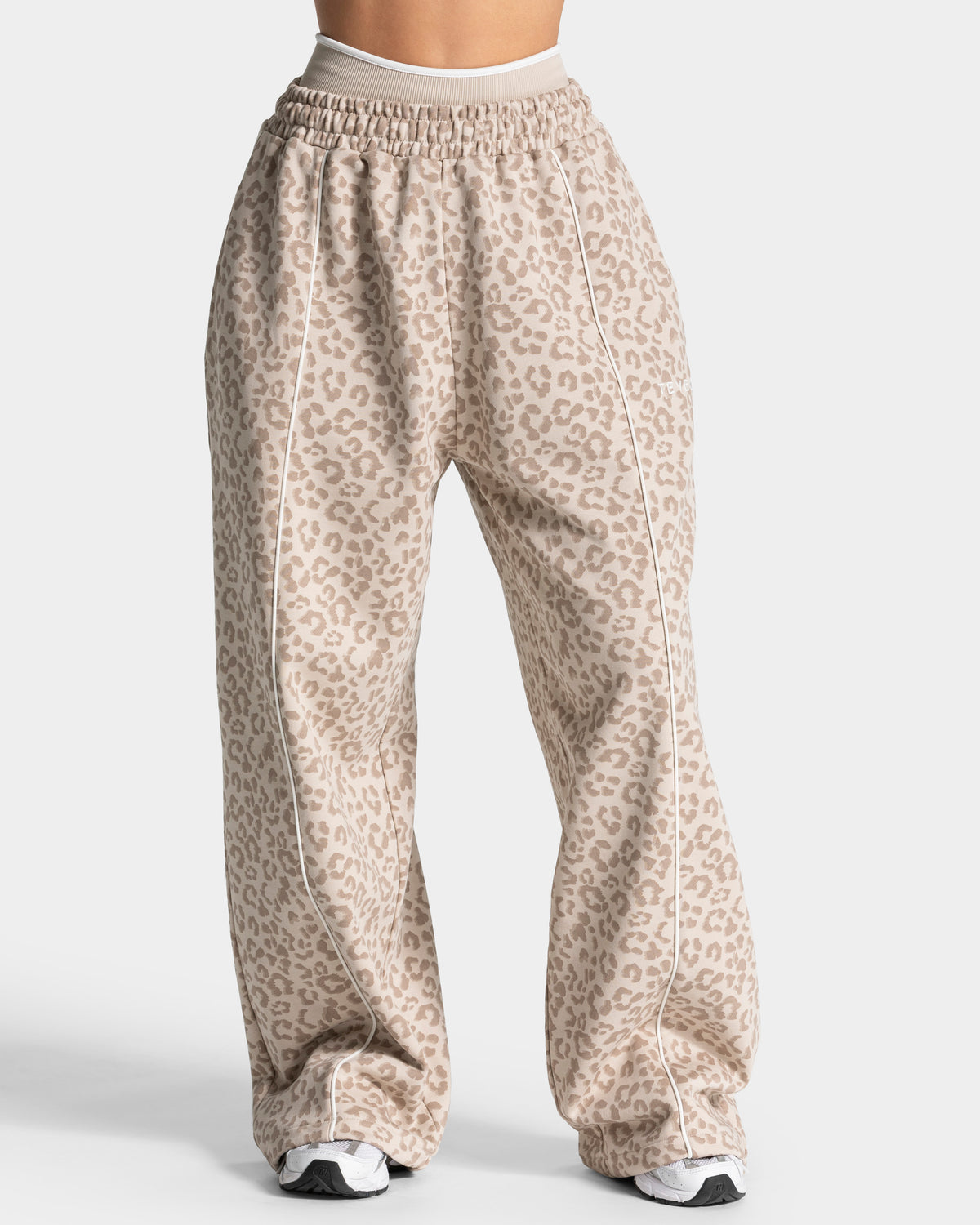 Contrastline Wide Leg Joggers ‘Cream Leopard’