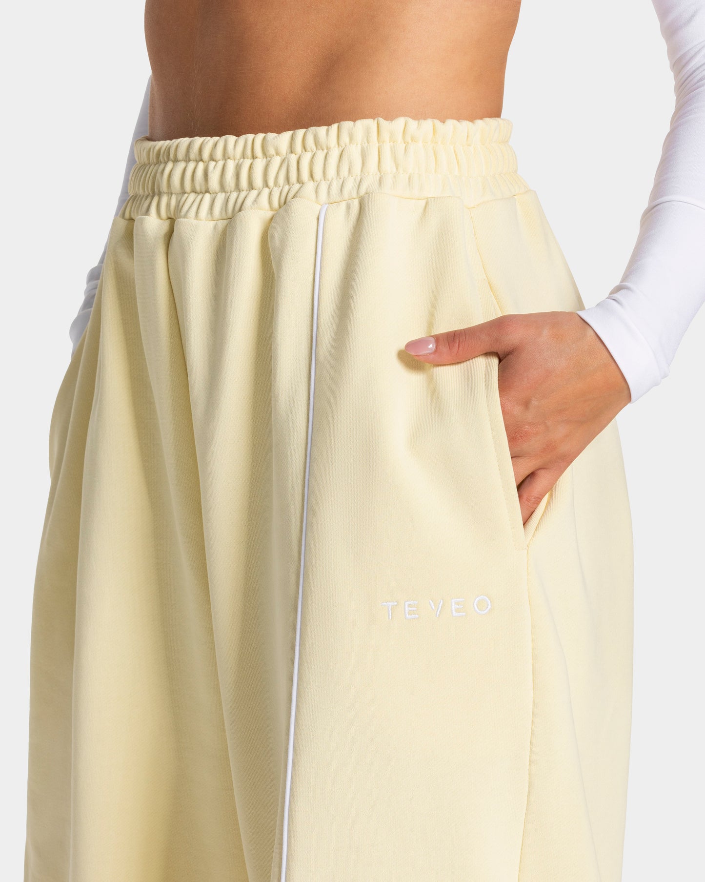 Ignite Wide Leg Jogger "Butter Yellow"