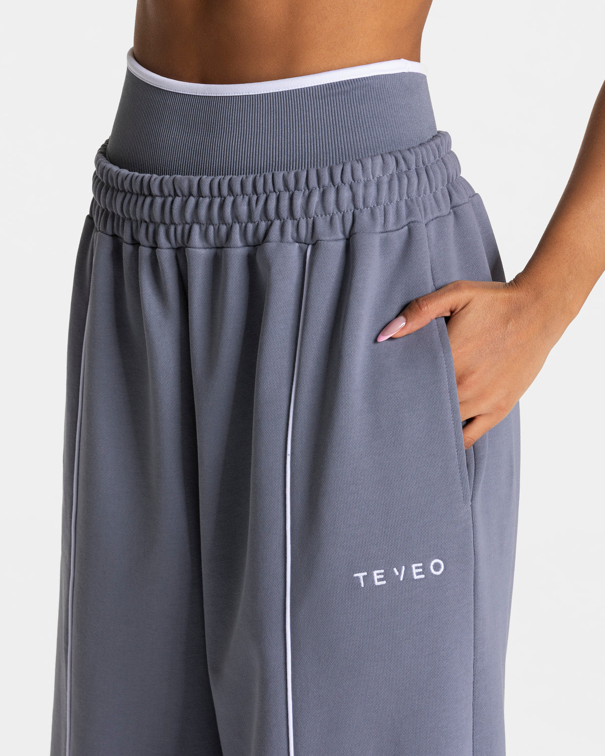 Contrastline Wide Leg Joggers ‘Ice Grey’