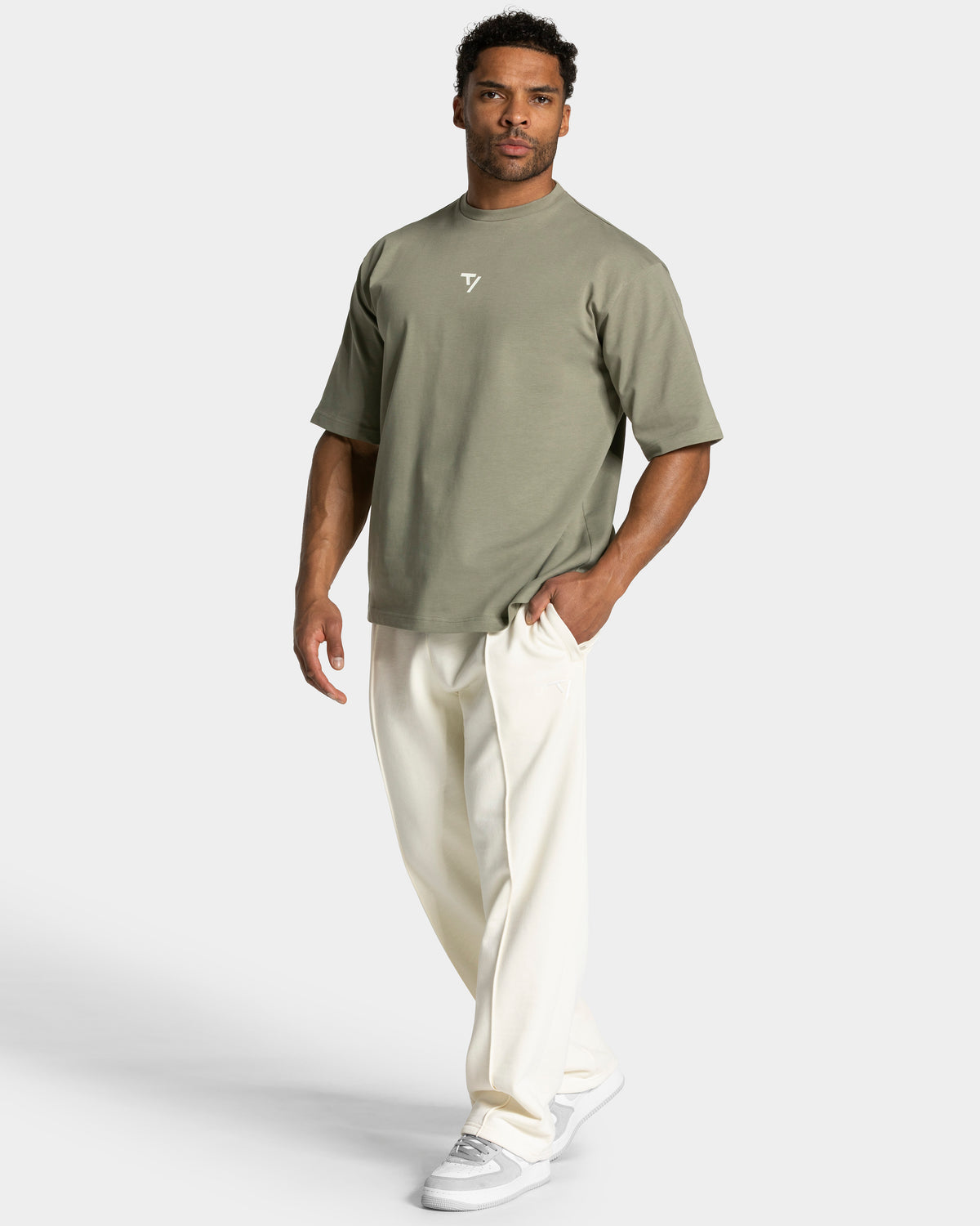Pace Oversized T-Shirt ‘Khaki’