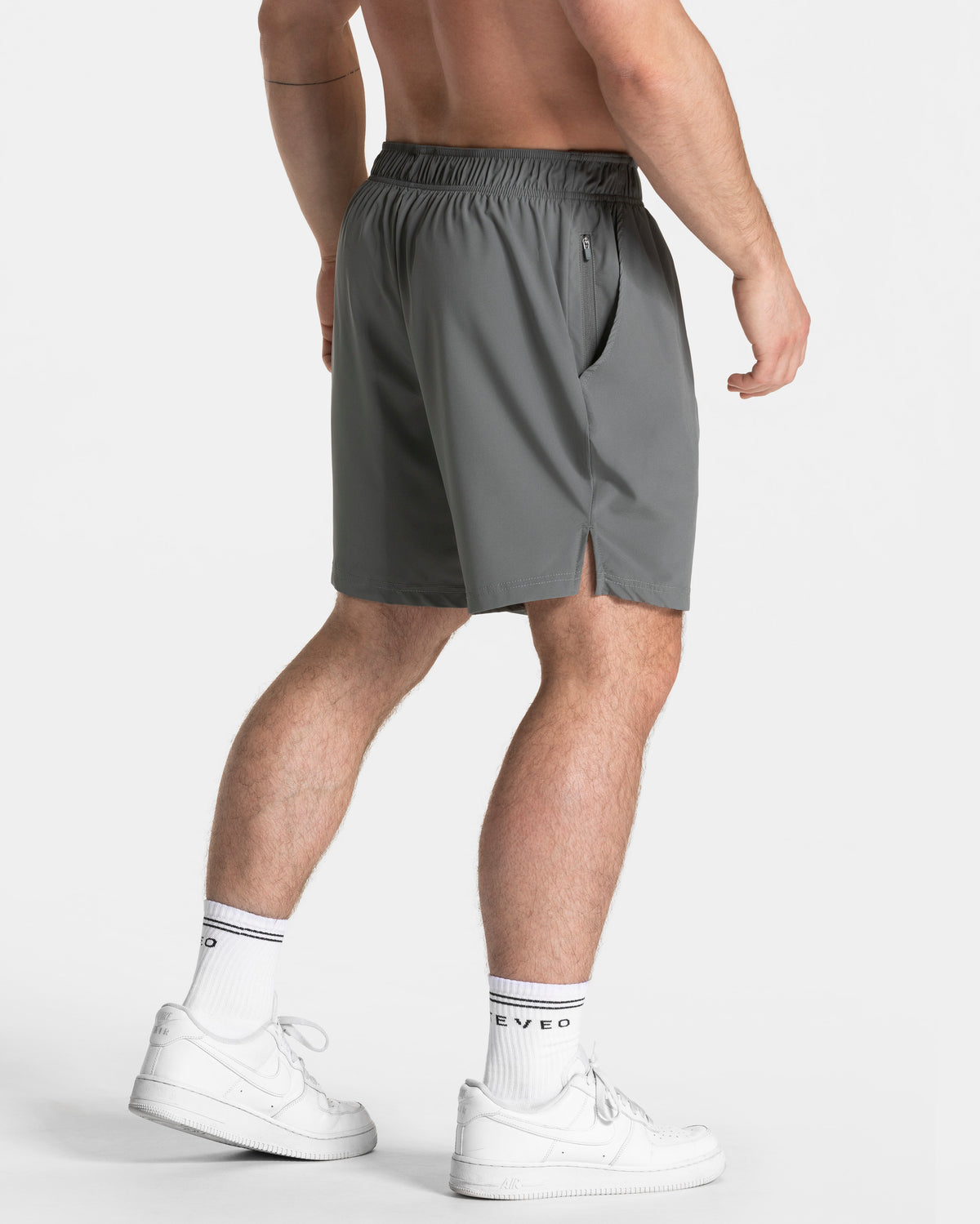 Pace Shorts 7 Inch ‘Graphite’