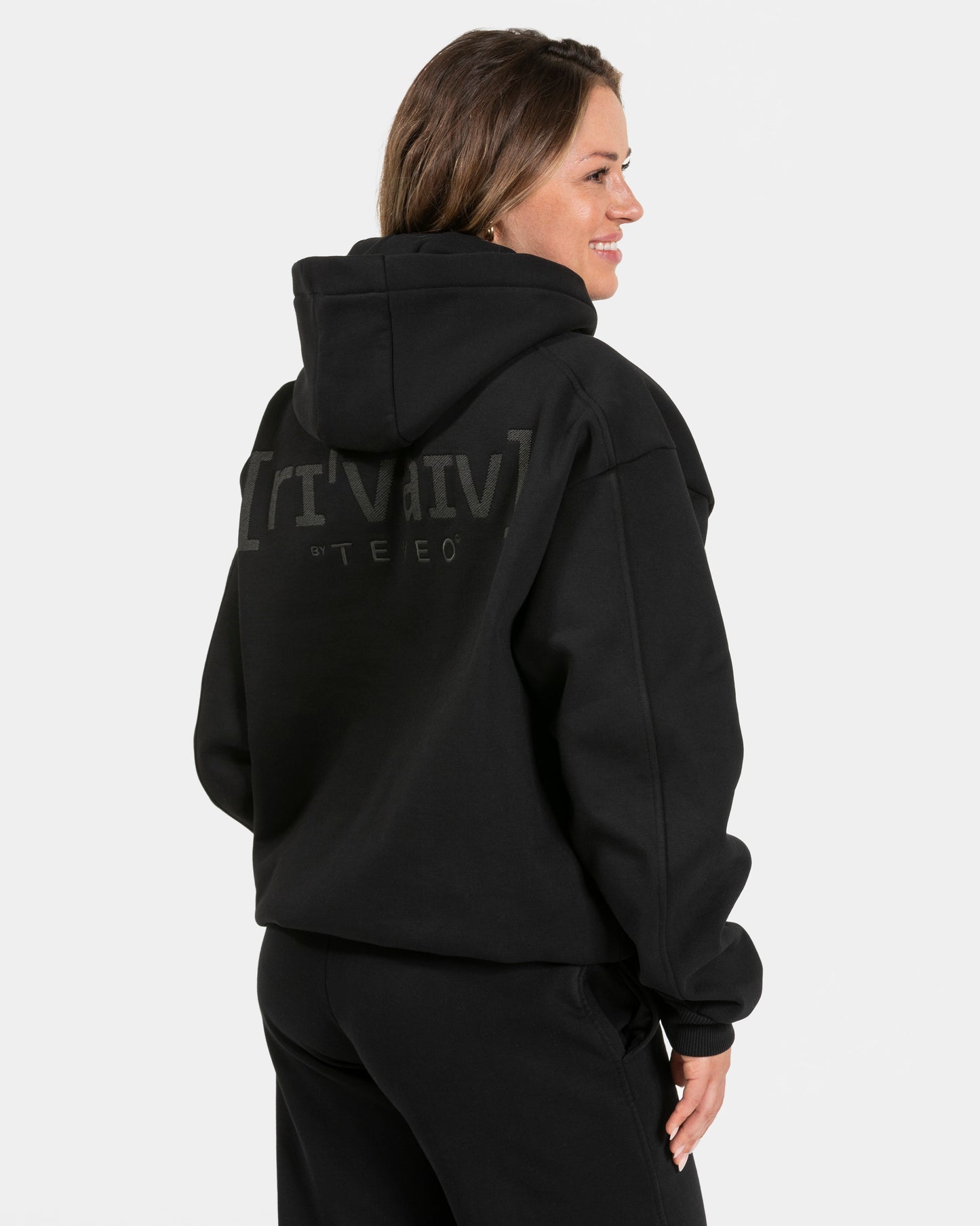 Sweat à capuche oversize RI’VAIV femmes « noir »