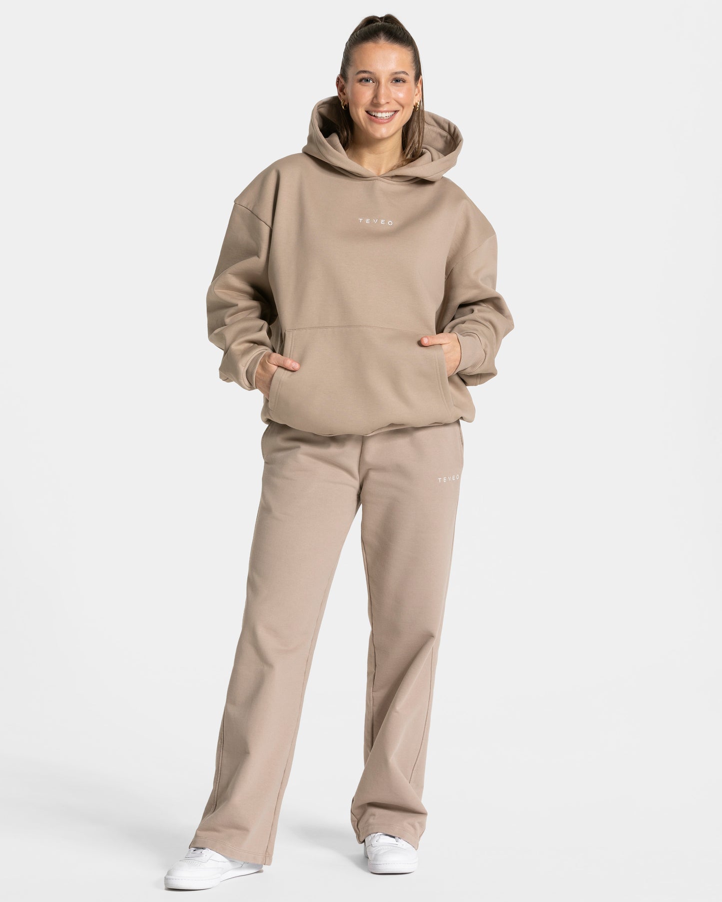 Sweat à capuche oversize RI’VAIV femmes « taupe »