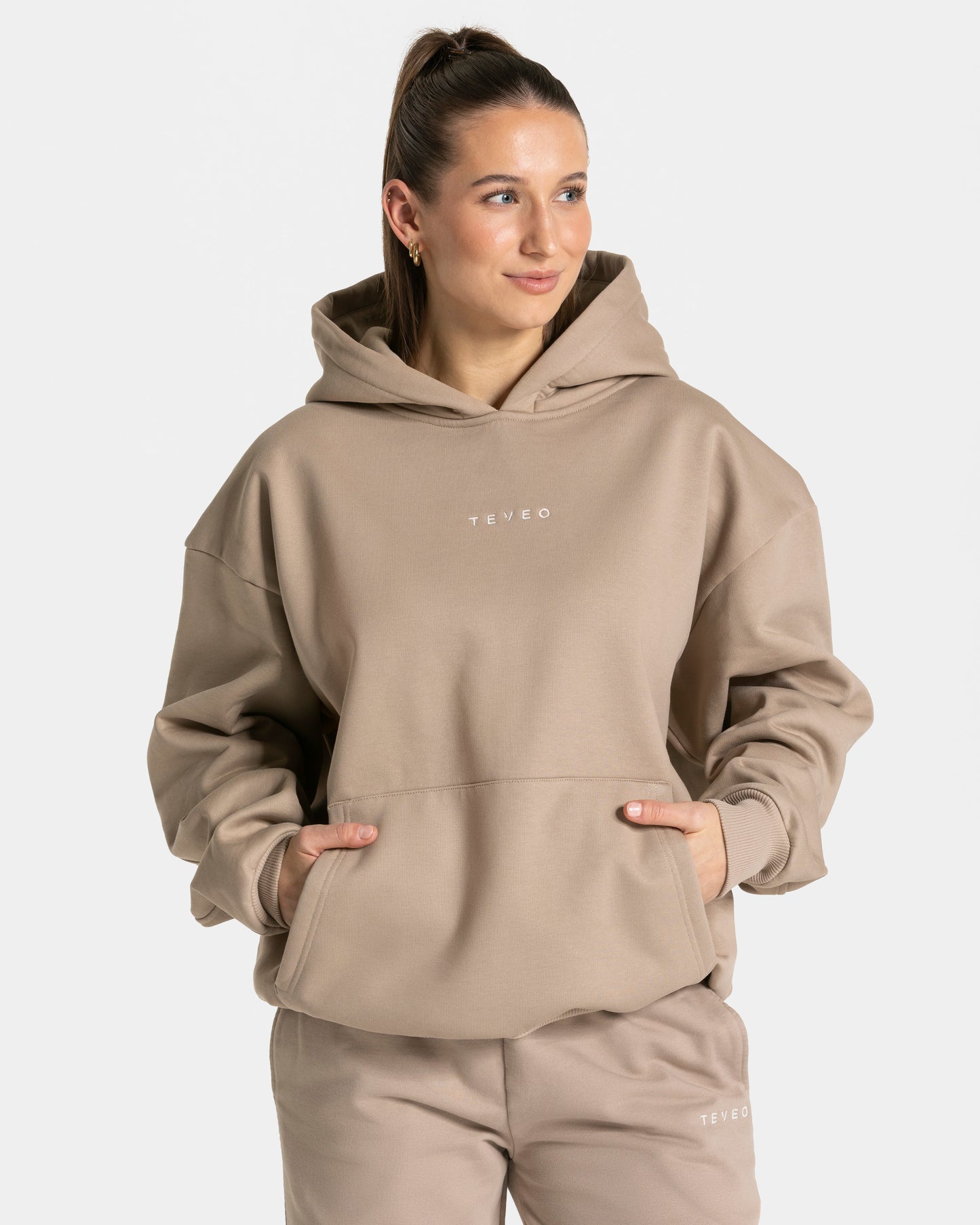 Sweat à capuche oversize RI’VAIV femmes « taupe »