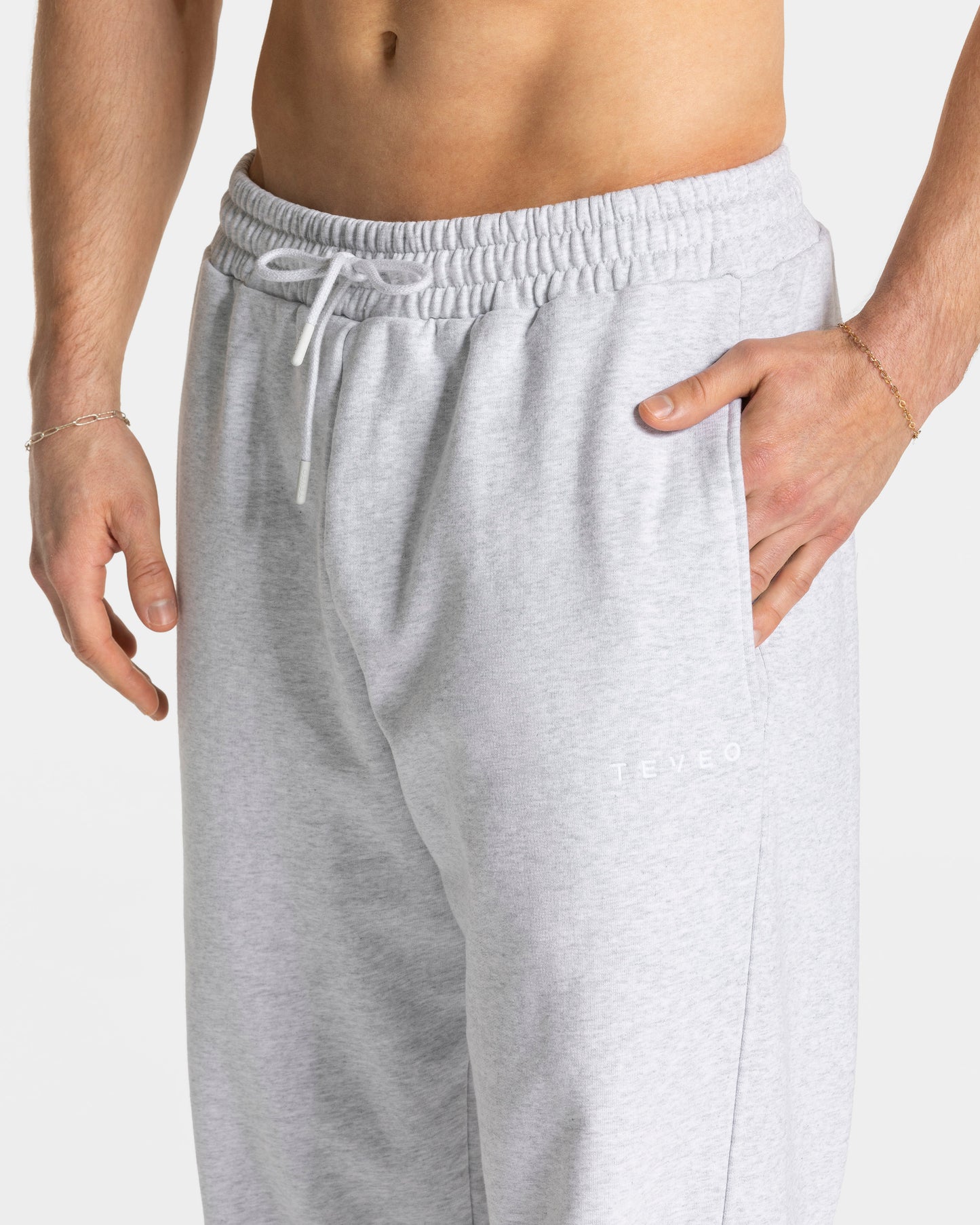 Pantalon de jogging oversize RI’VAIV hommes « gris clair »