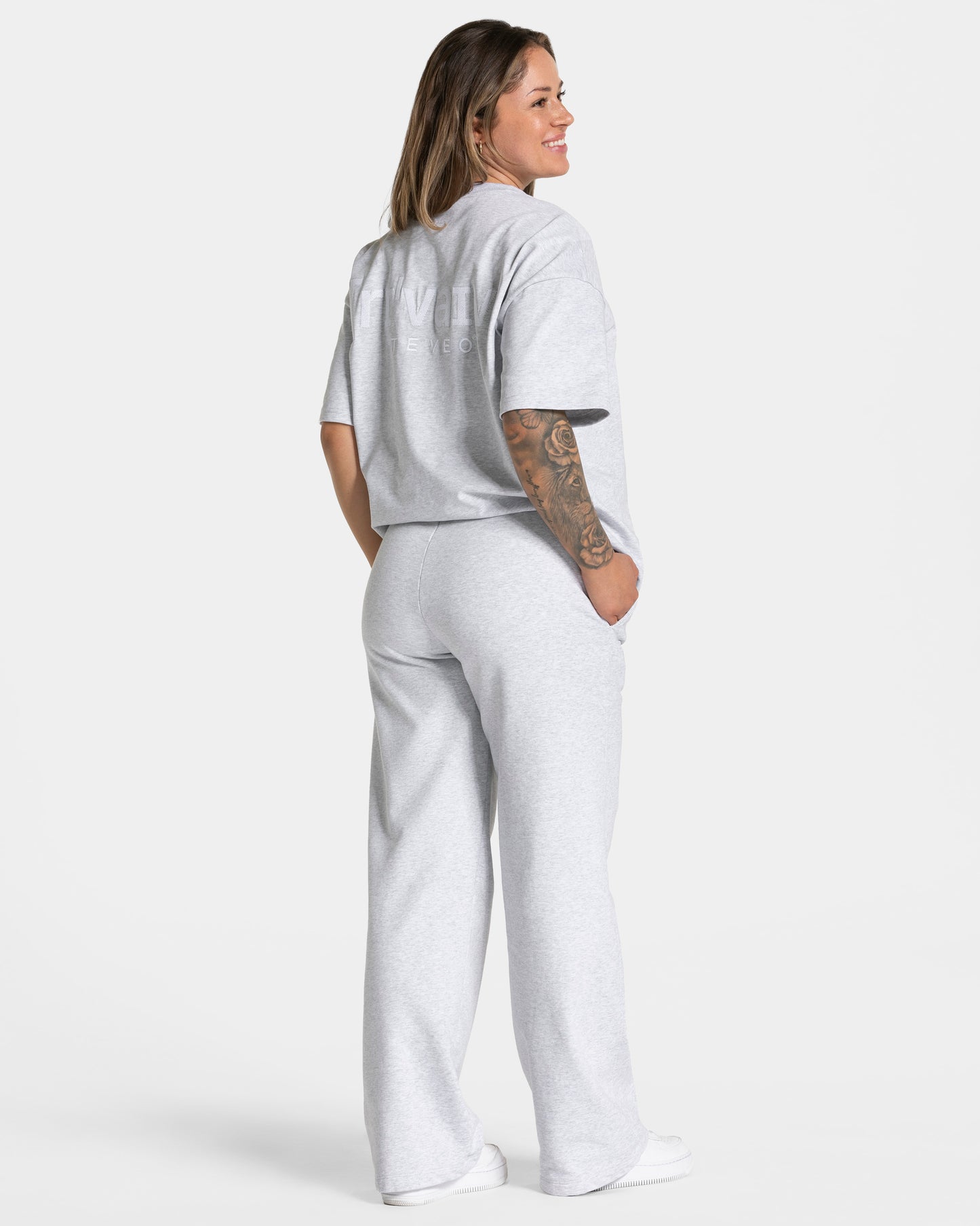 RI’VAIV Straight Leg Joggers ‘Light Grey’