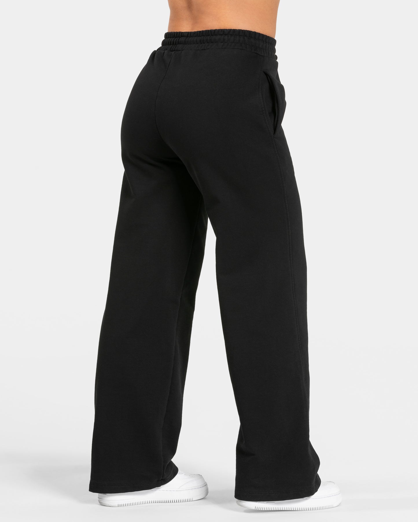 RI’VAIV Straight Leg Joggers ‘Black’