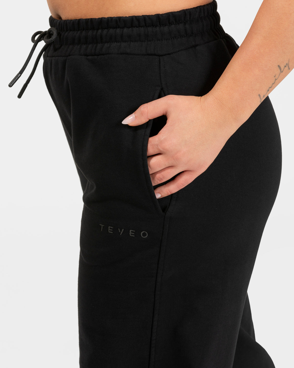 Pantalón jogger RI’VAIV Straight Leg «negro»