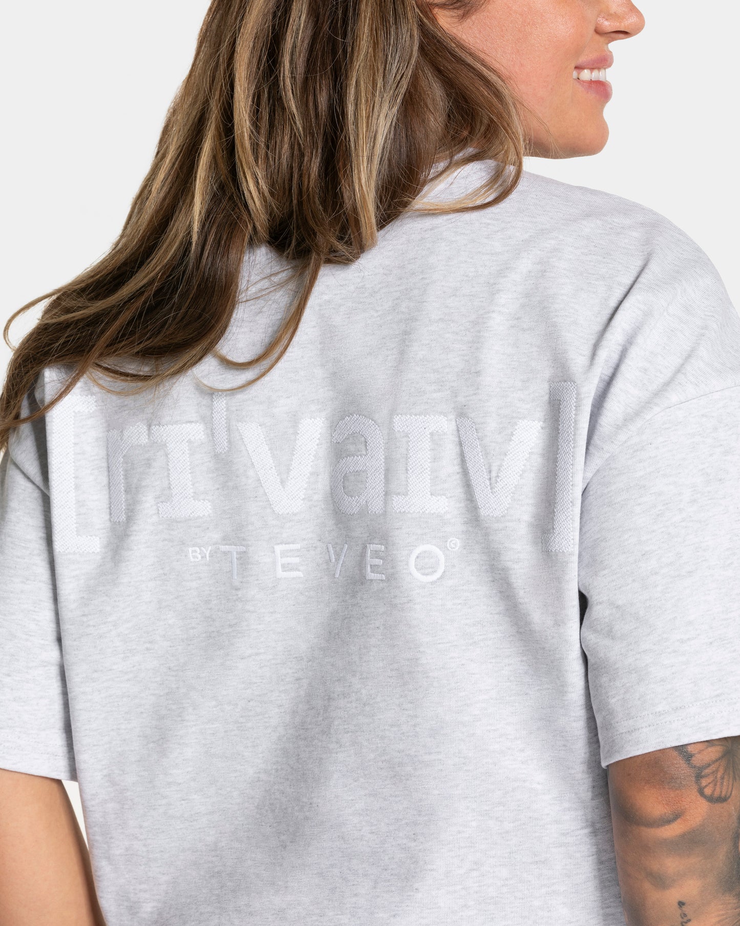 T-shirt oversize RI’VAIV femmes « gris clair »