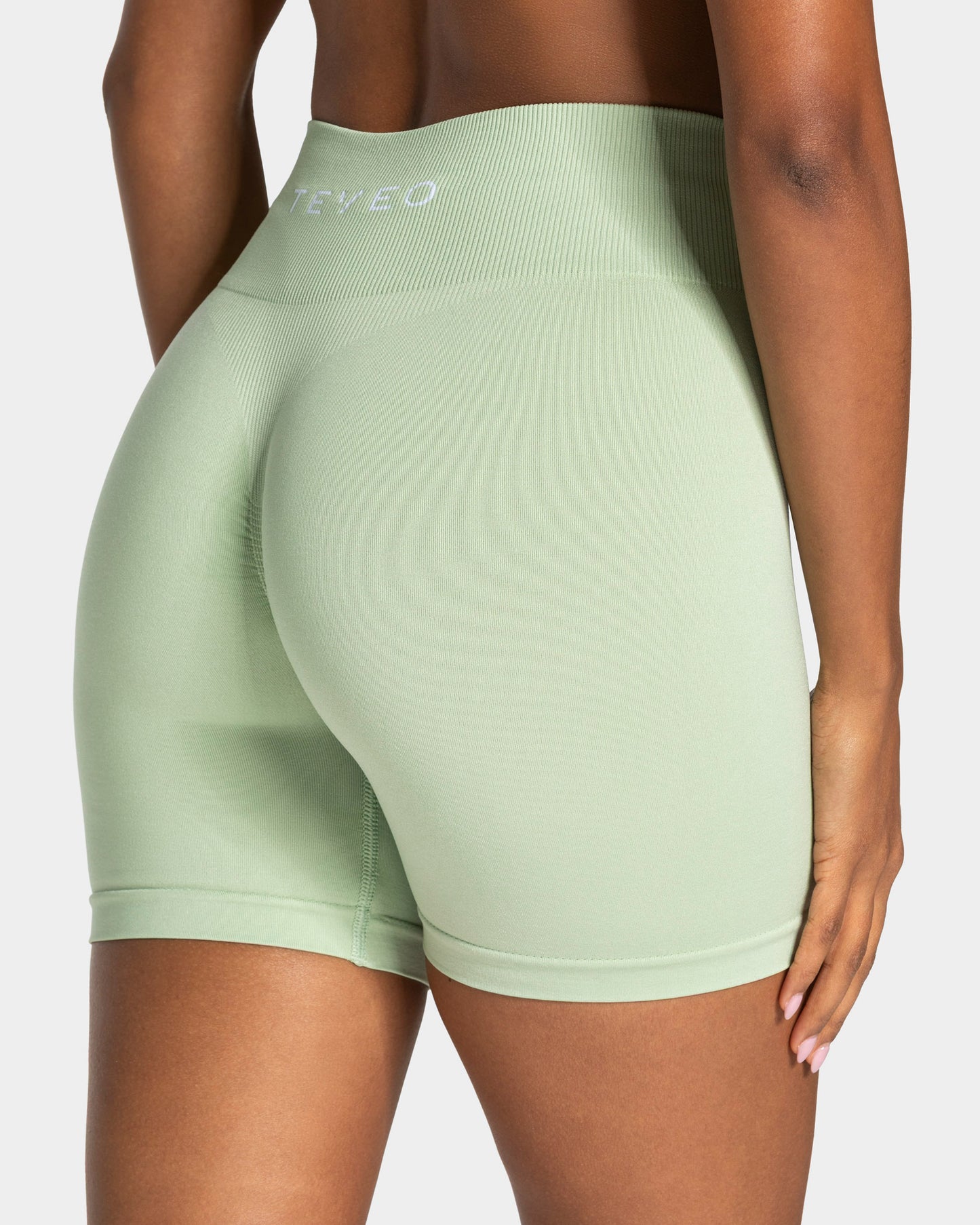 Shorts Covert Scrunch Timeless Pro "Ice Matcha"