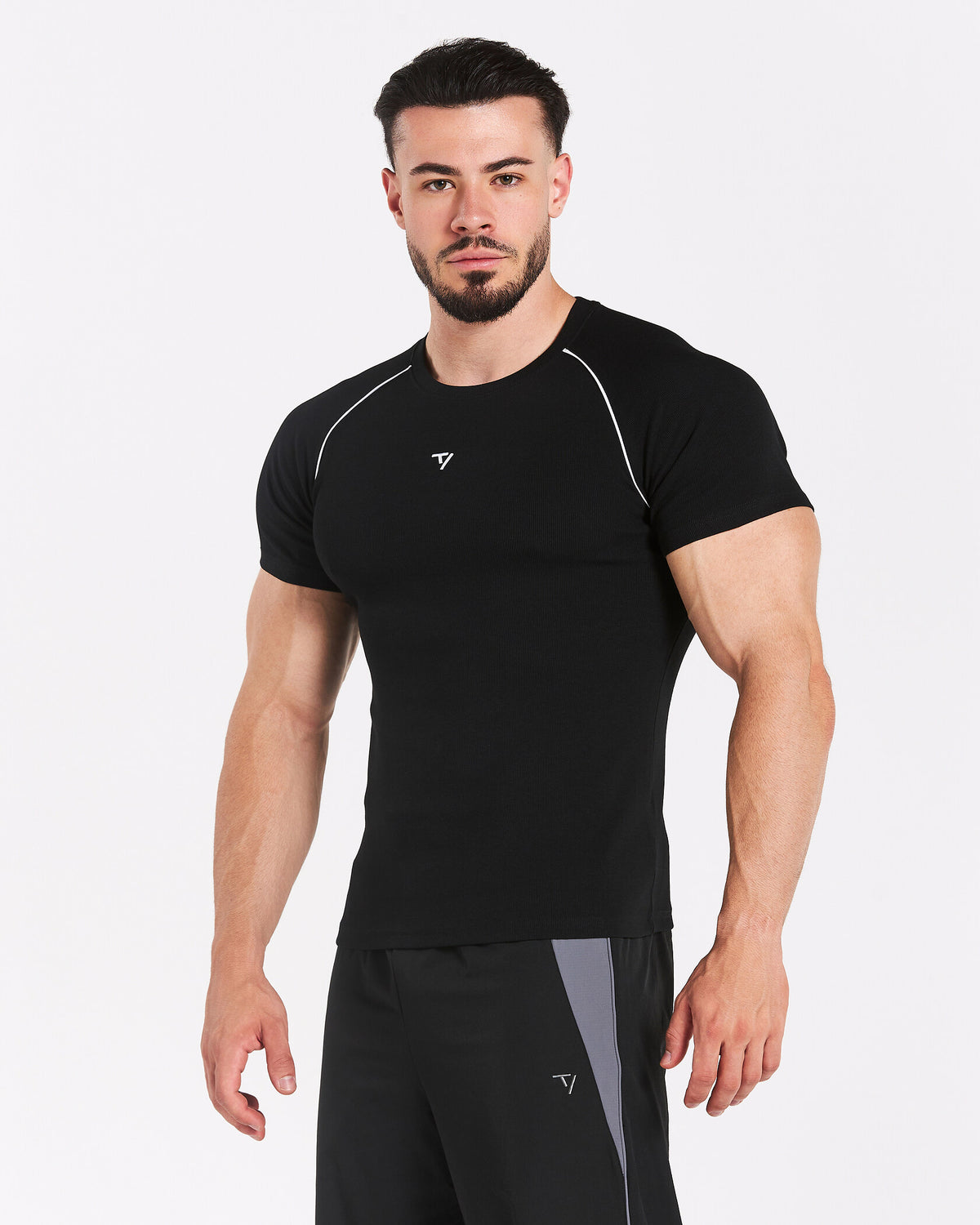 T-Shirt Track Ribbed con profili a contrasto "Nero"