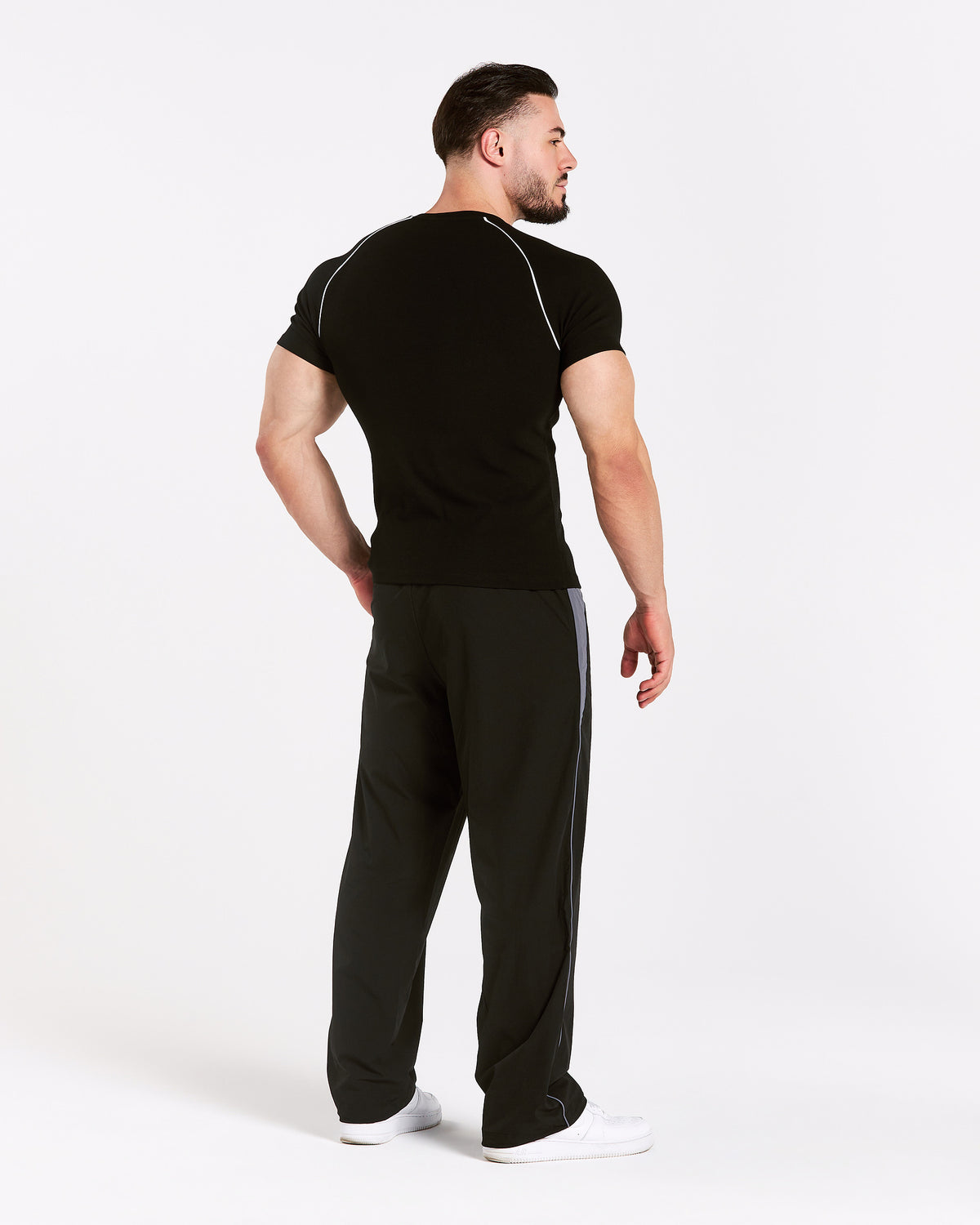 T-Shirt Track Ribbed con profili a contrasto "Nero"
