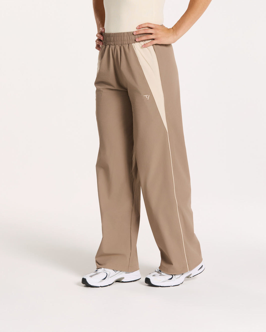 Track Straight Leg Pants ‘Hazelnut’