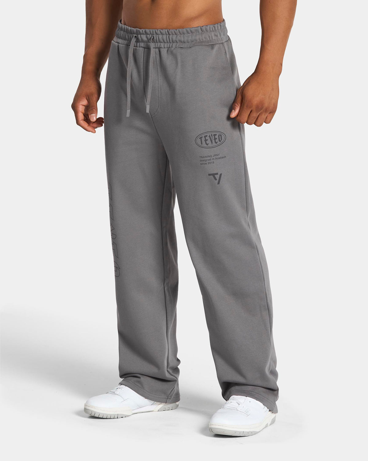 Training Straight Leg Joggers ‘Graphite’