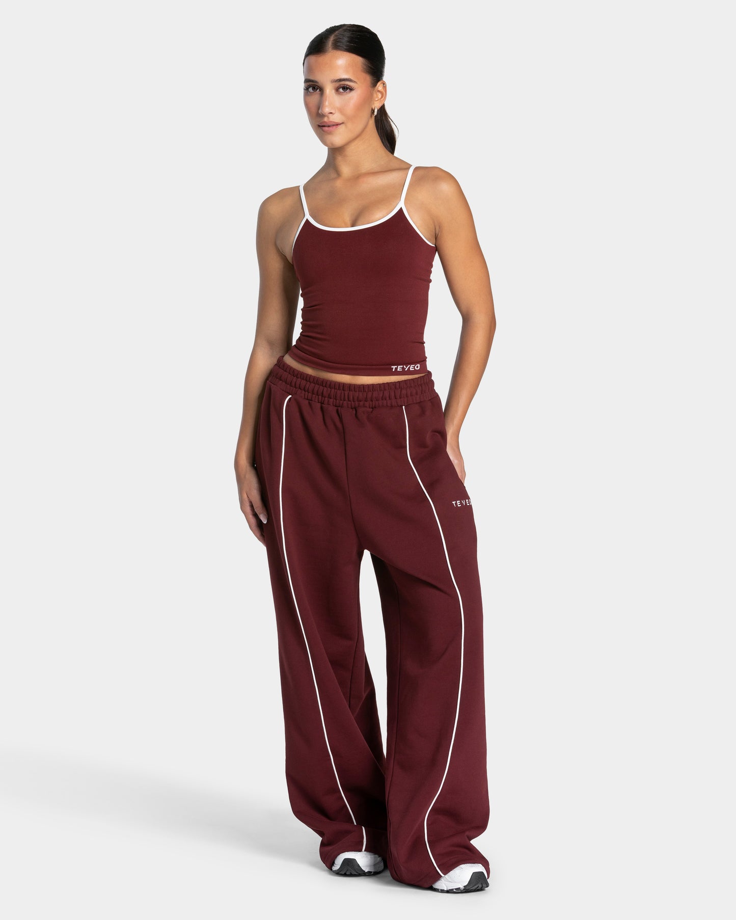 Contrastline Cami Top ‘Burgundy’