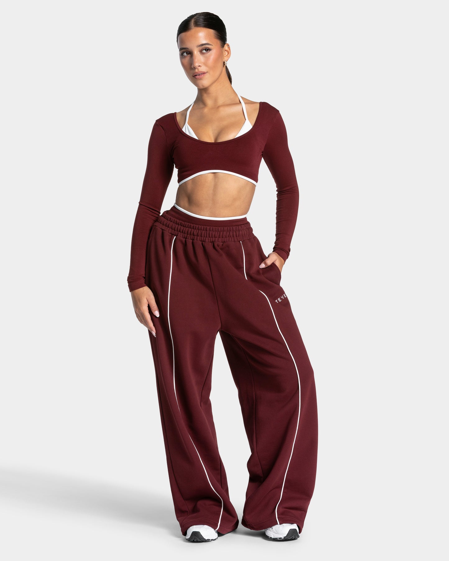 Contrastline Wide Leg Joggers ‘Burgundy’