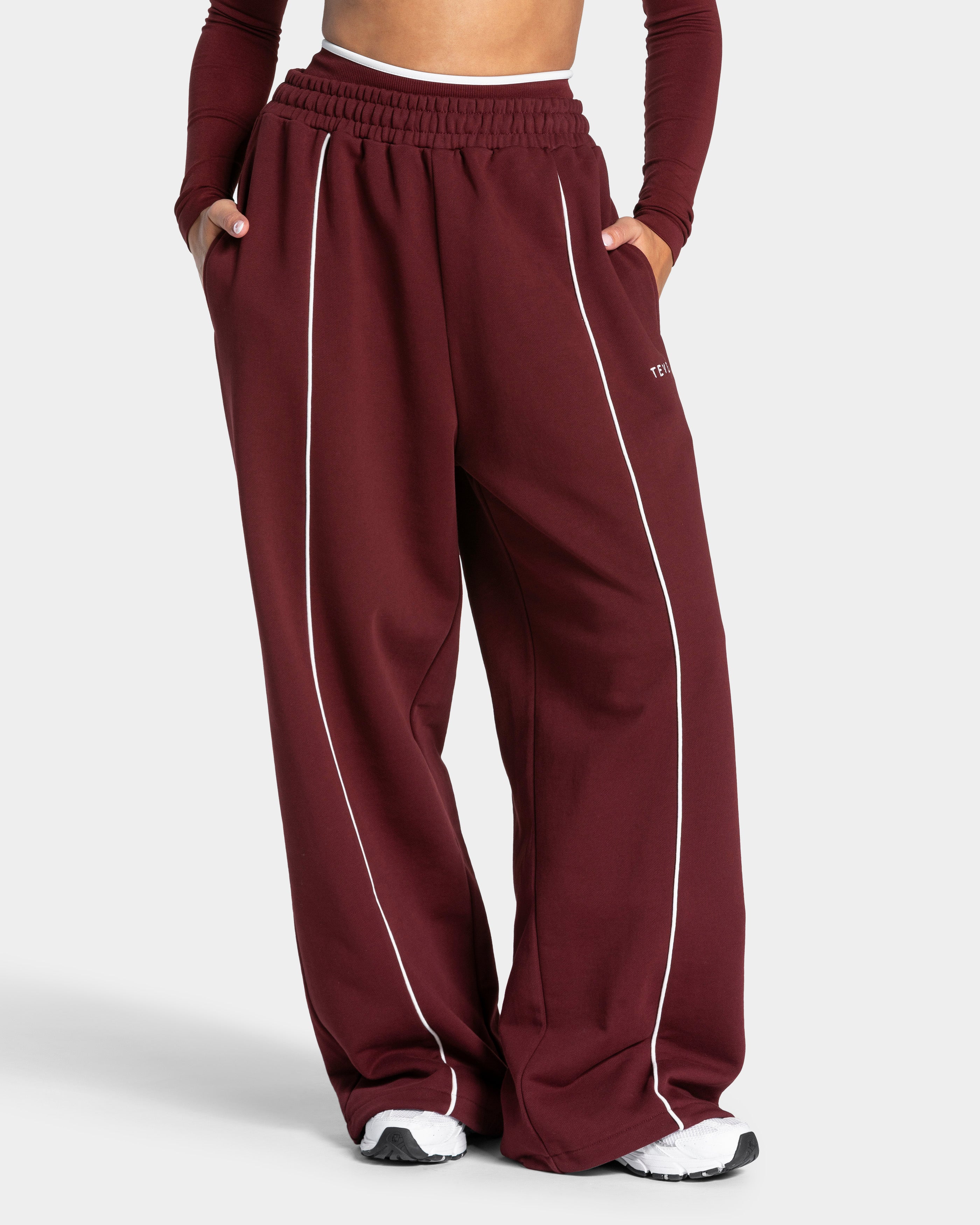 Contrastline Wide Leg Joggers ‘Burgundy’