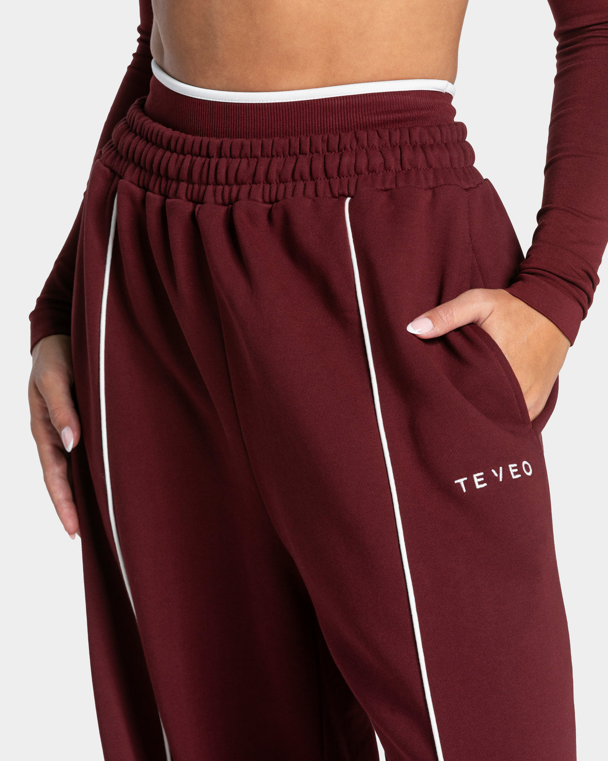 Contrastline Wide Leg Joggers ‘Burgundy’