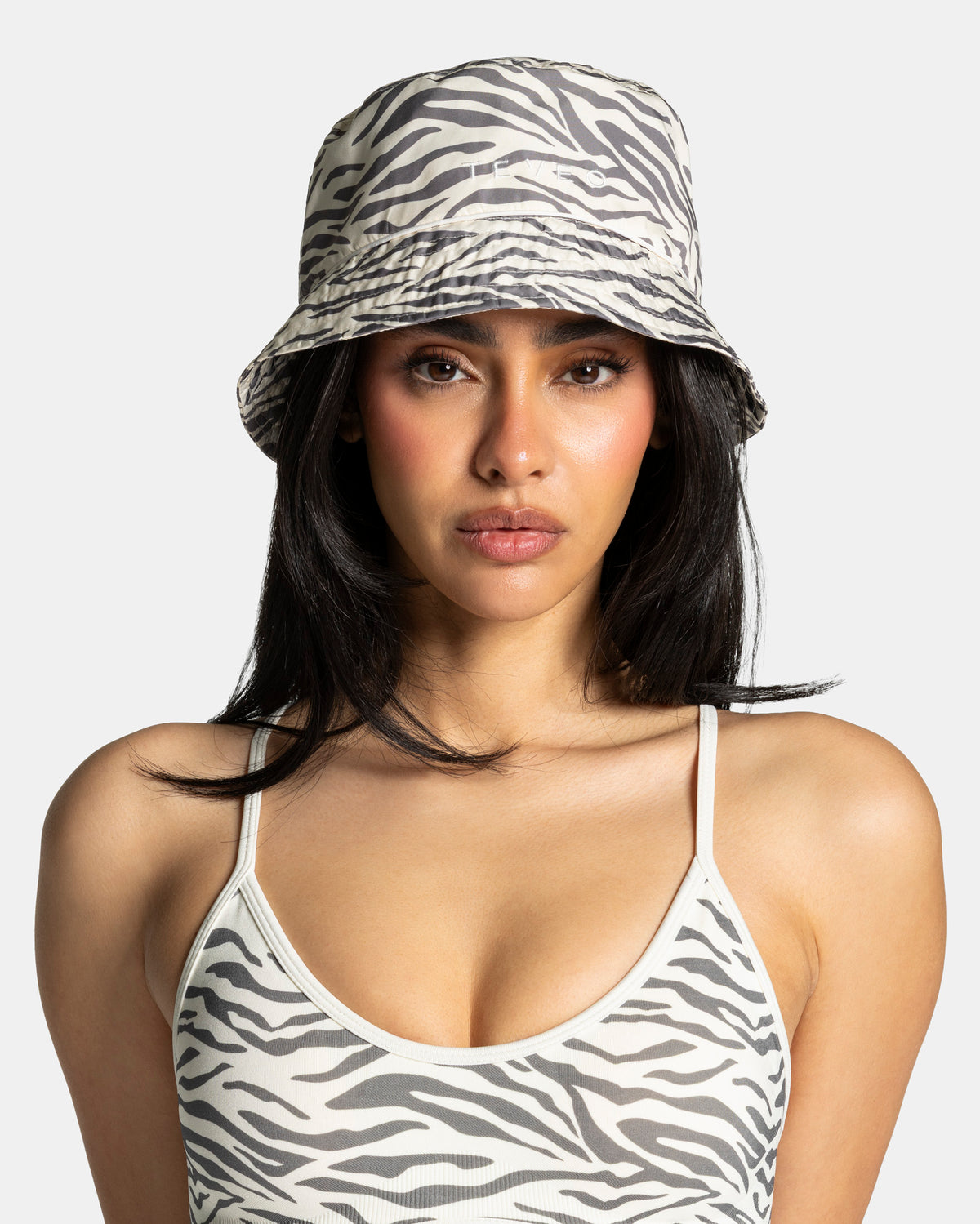 Contrastline Bucket Hat ‘Zebra Off-White’