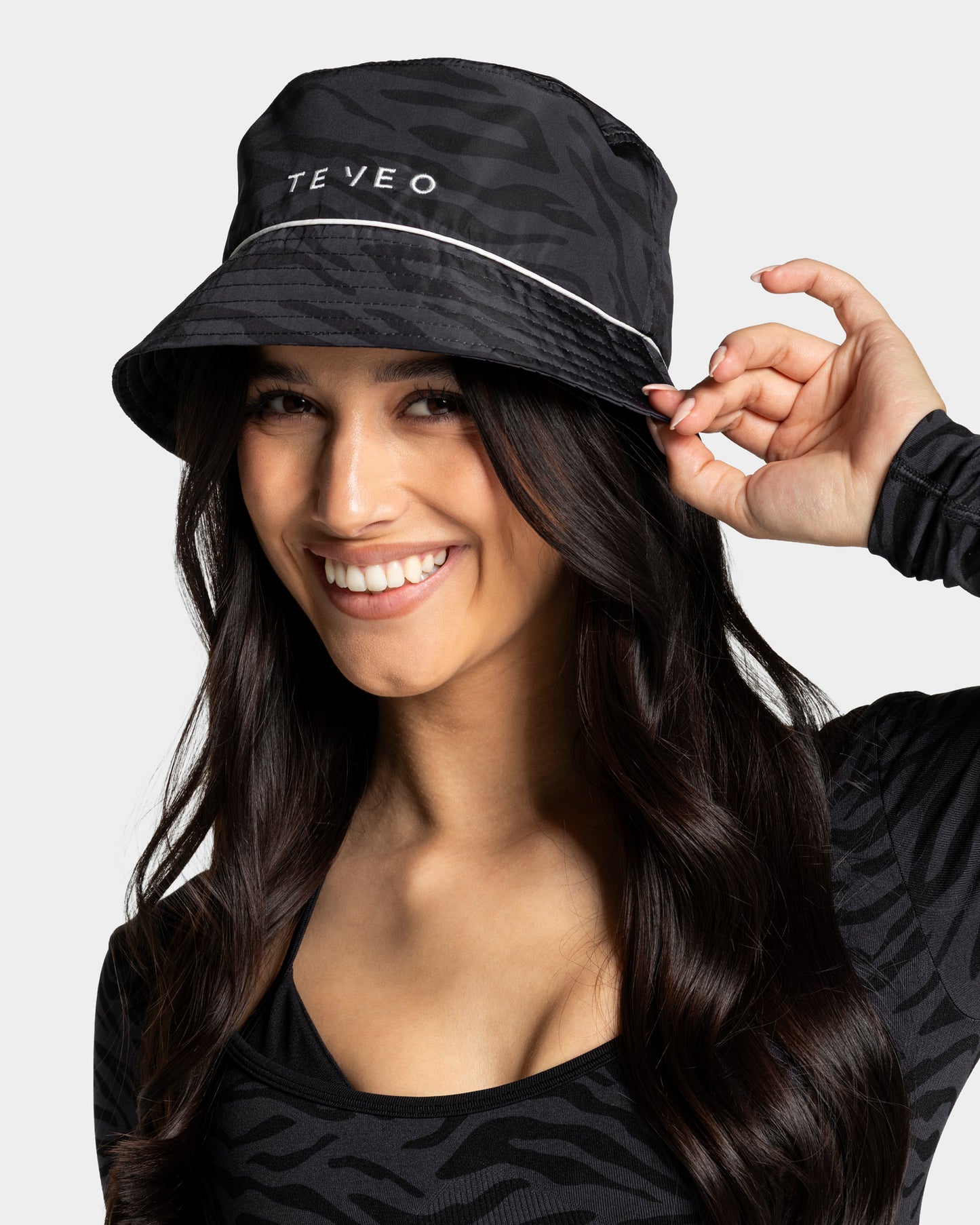 Contrastline Bucket Hat ‘Zebra Black’