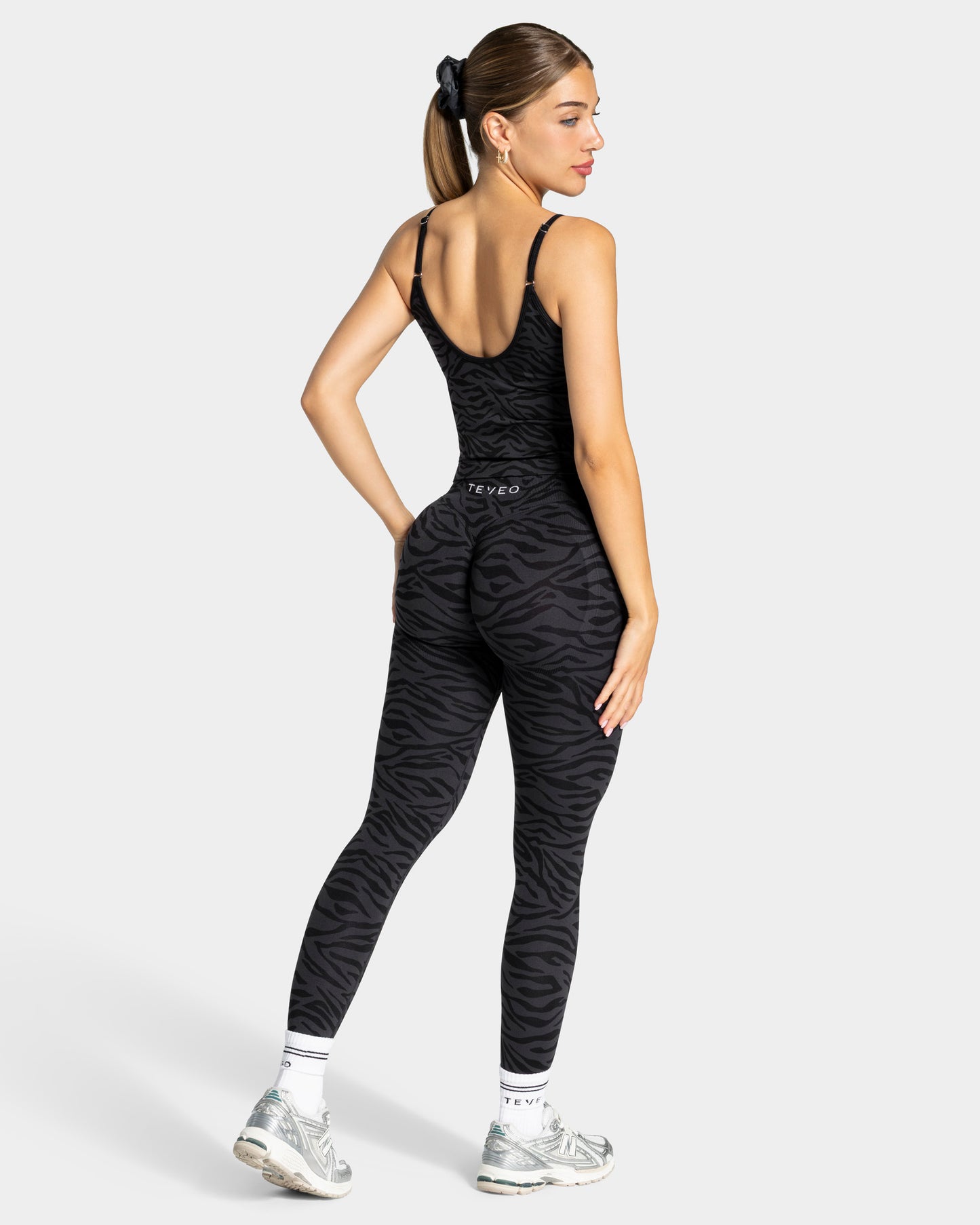 Contrastline Cami Top ‘Zebra Black’