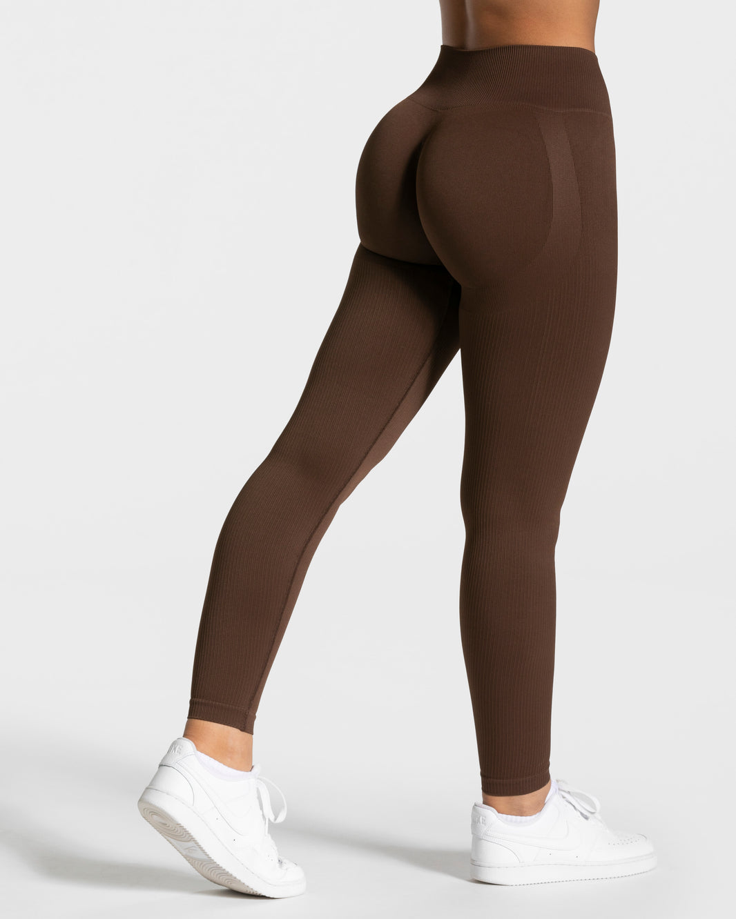 Elegant Scrunch Leggings ‘Dark Brown’