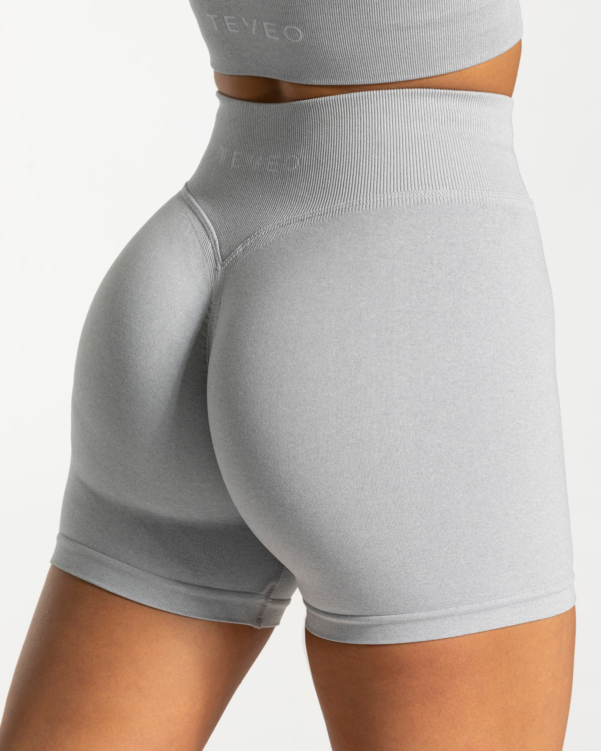 Statement Scrunch Shorts ‘Light Grey’