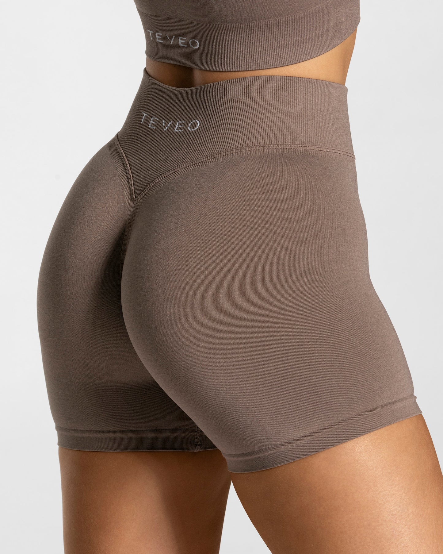 Statement Scrunch Shorts ‘Mocha’