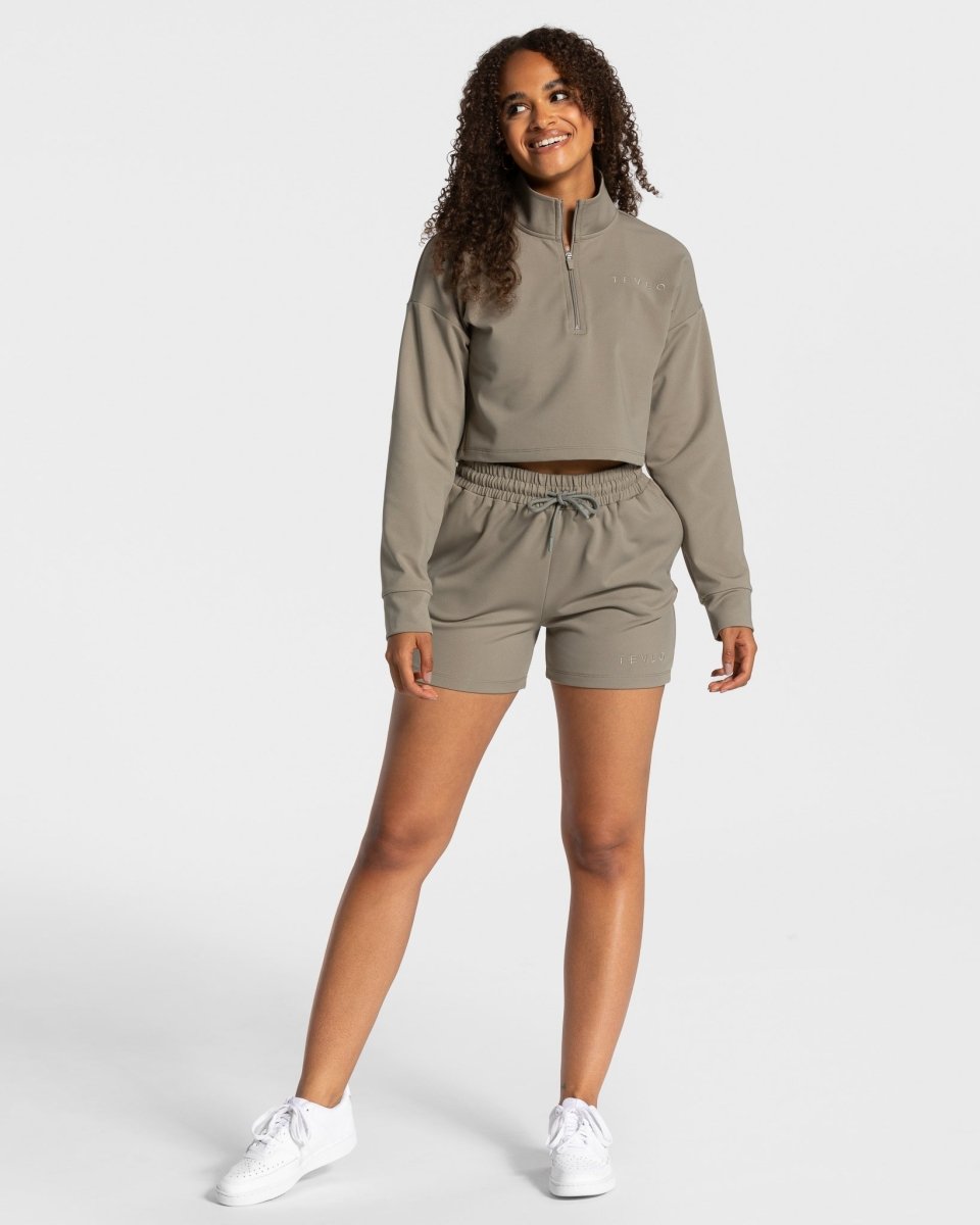 Charming Oversized Short "Khaki" - TEVEO