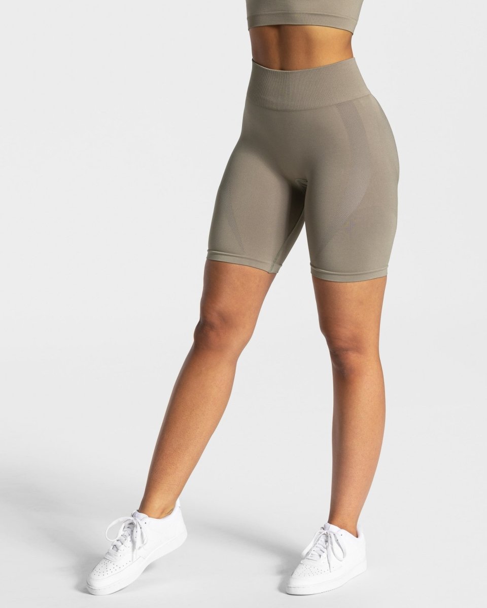 Charming Scrunch Short "Khaki" - TEVEO